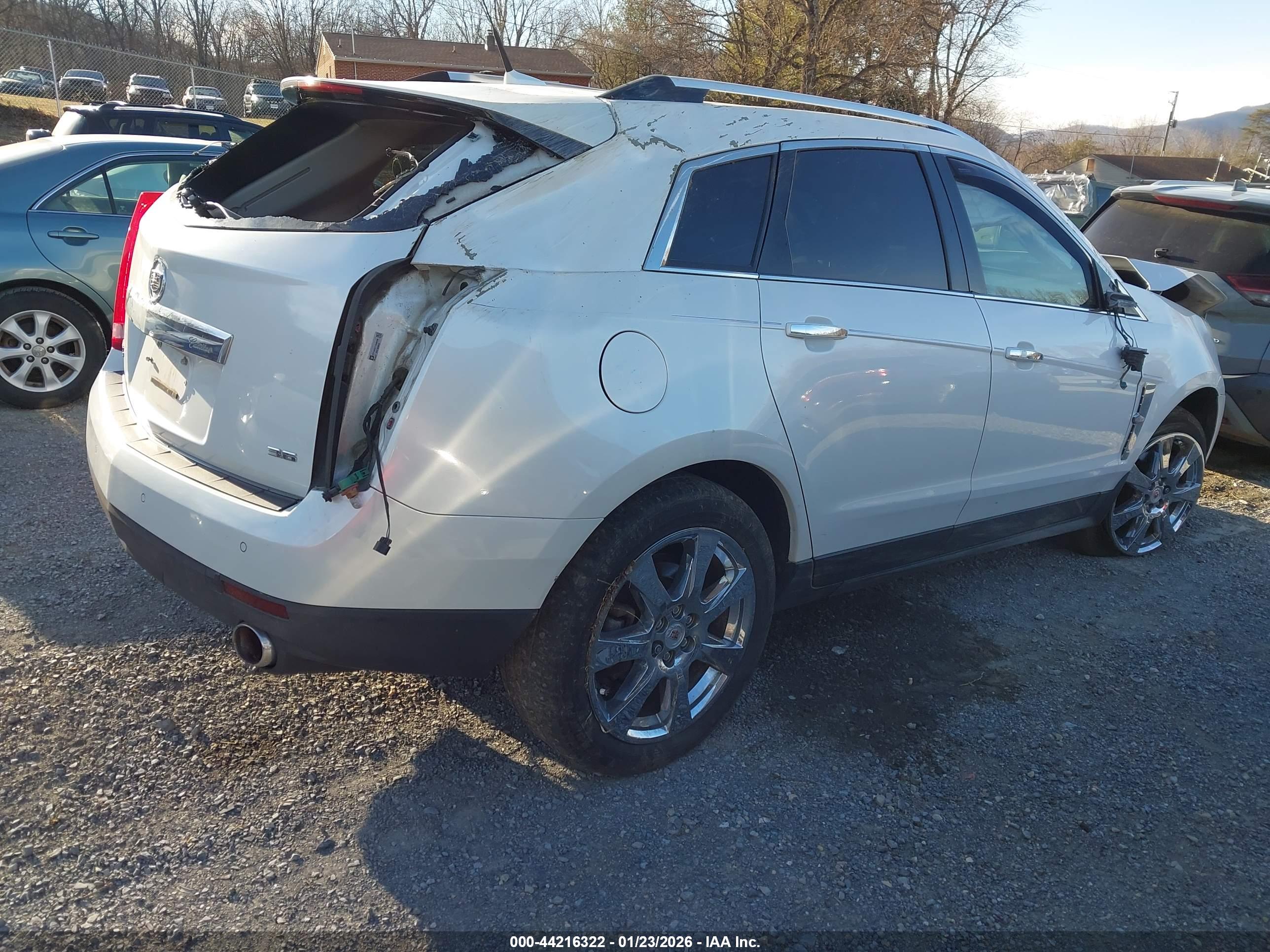 CADILLAC SRX image 4