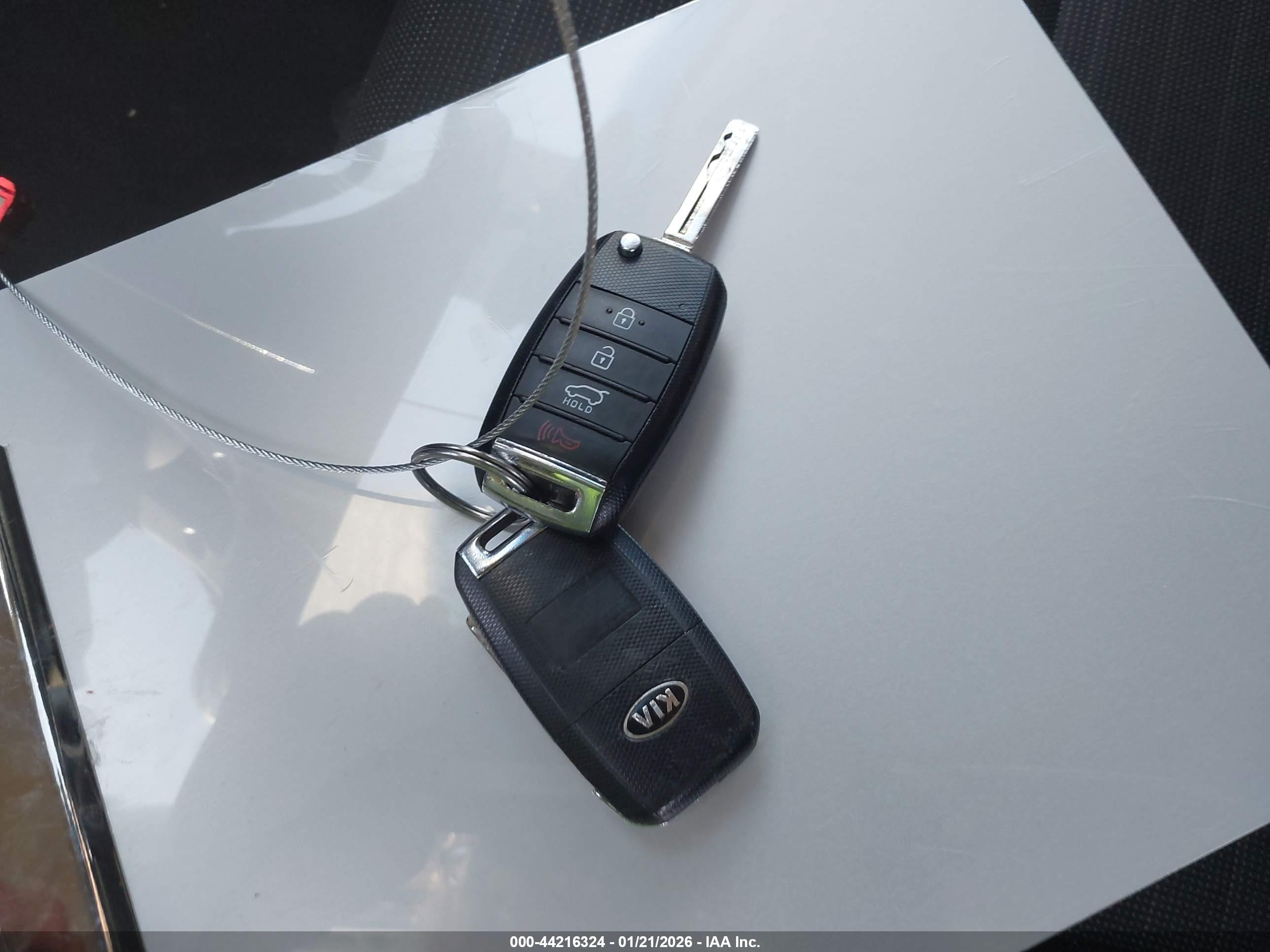 KIA SPORTAGE image 11