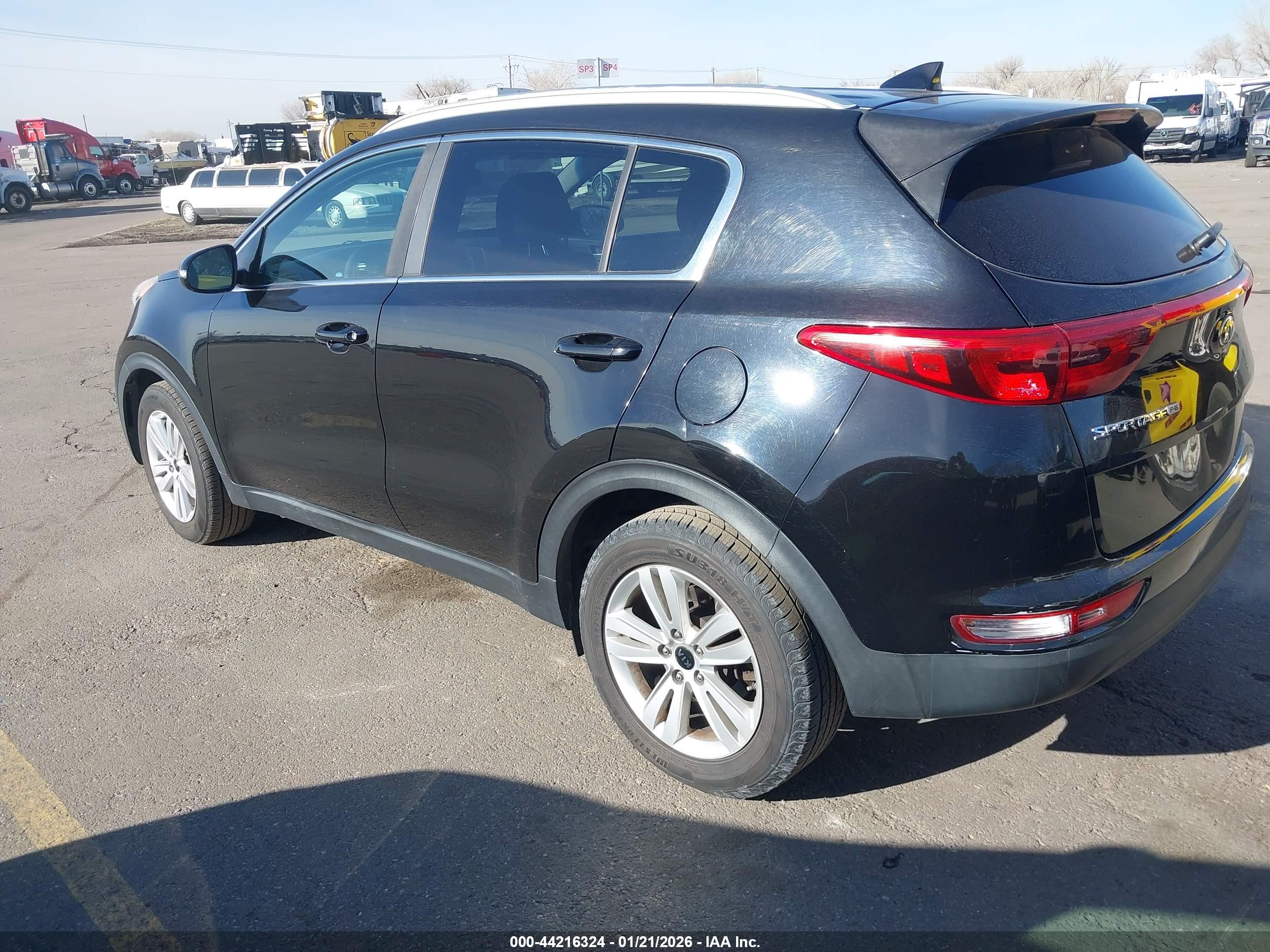 KIA SPORTAGE image 3