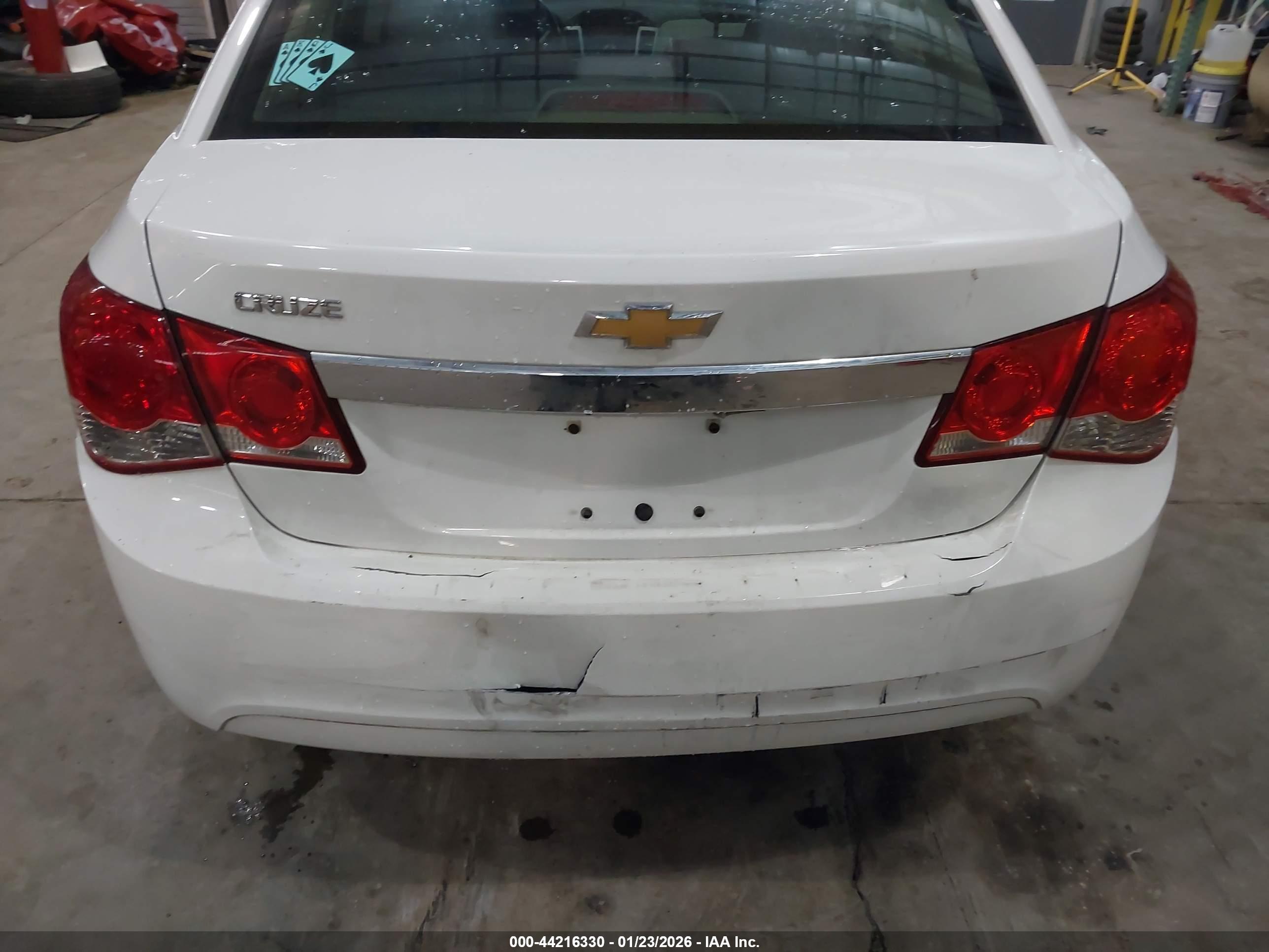 CHEVROLET CRUZE image 6