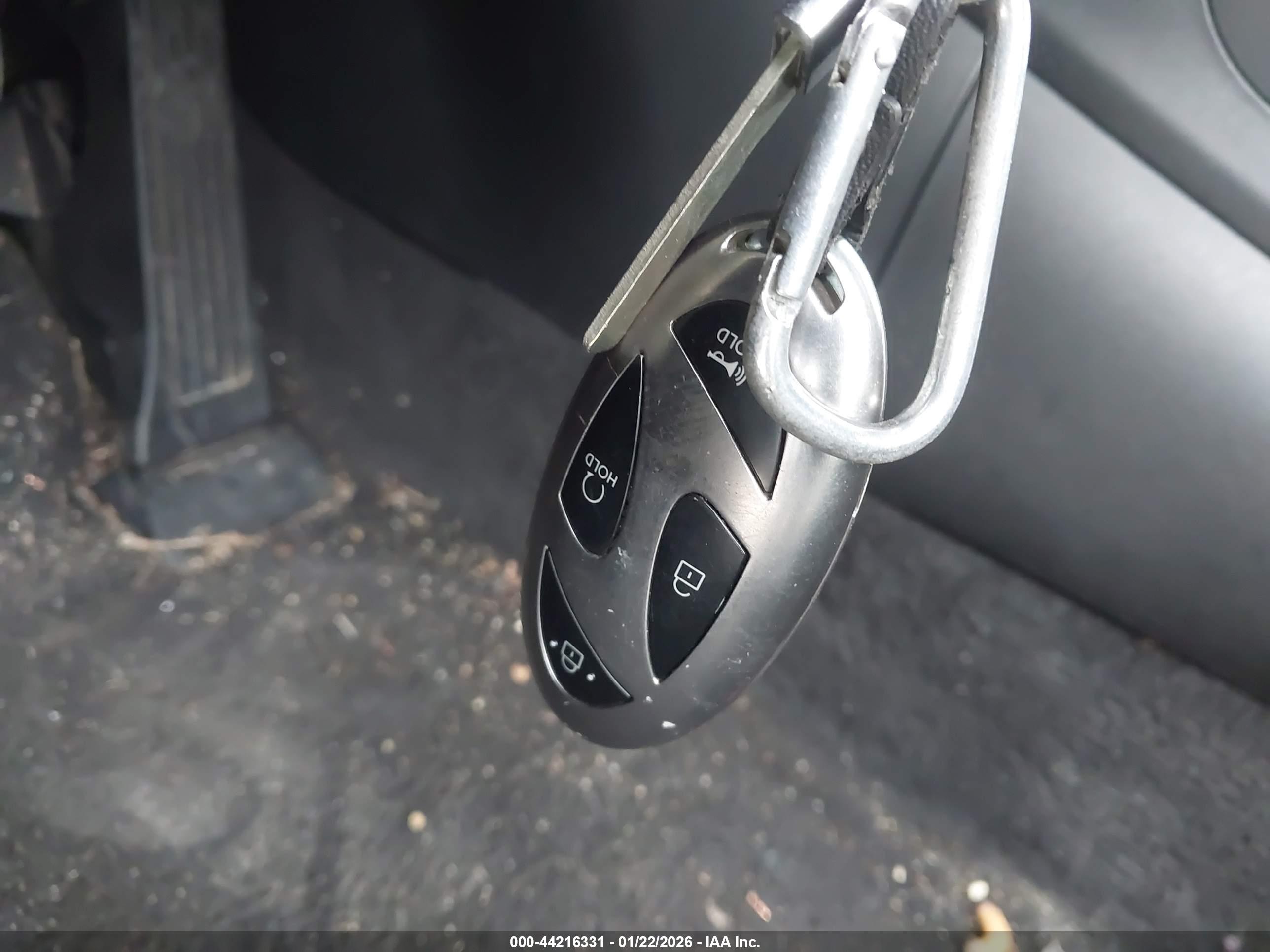 HYUNDAI TUCSON image 11