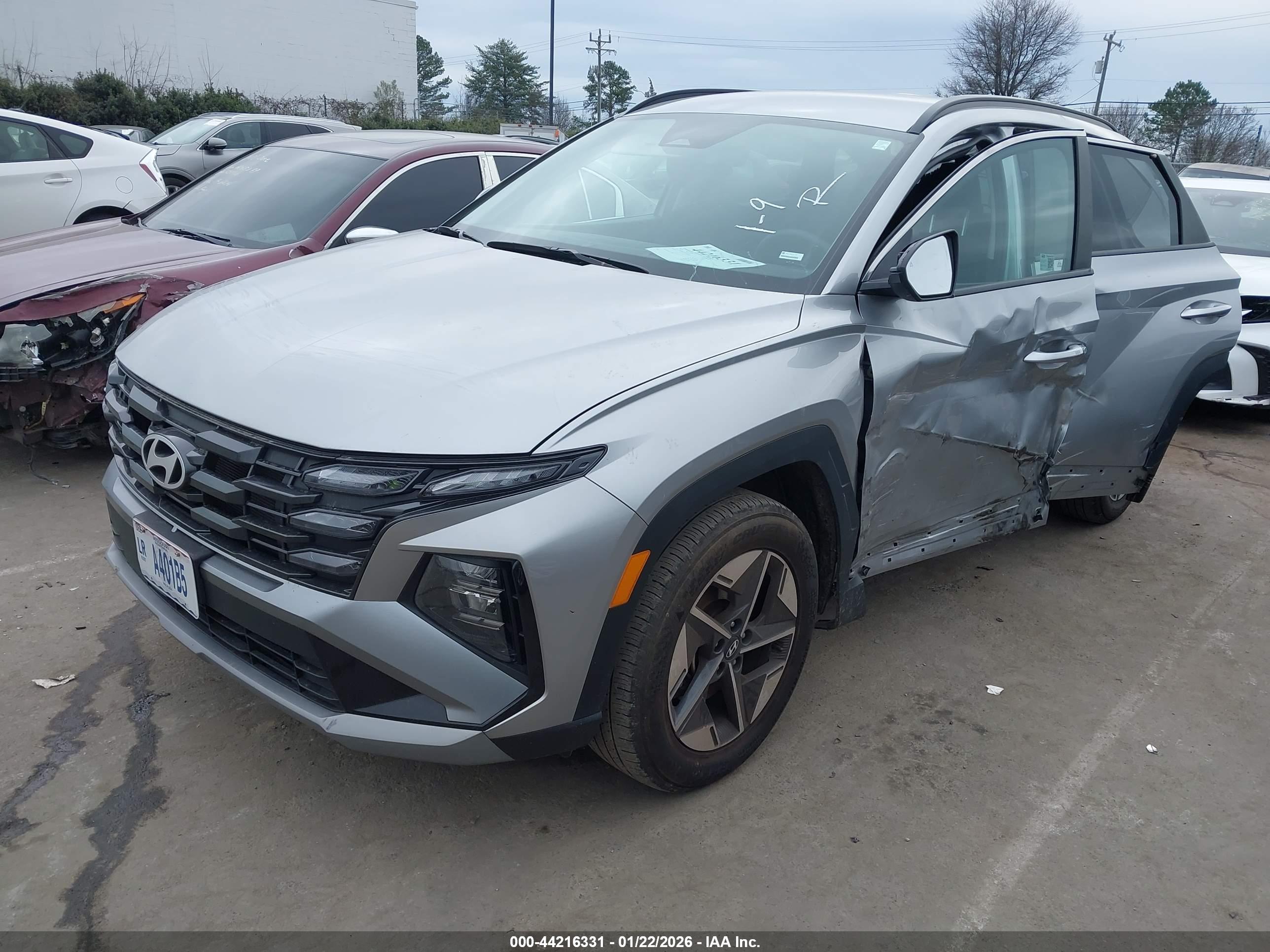 HYUNDAI TUCSON image 2