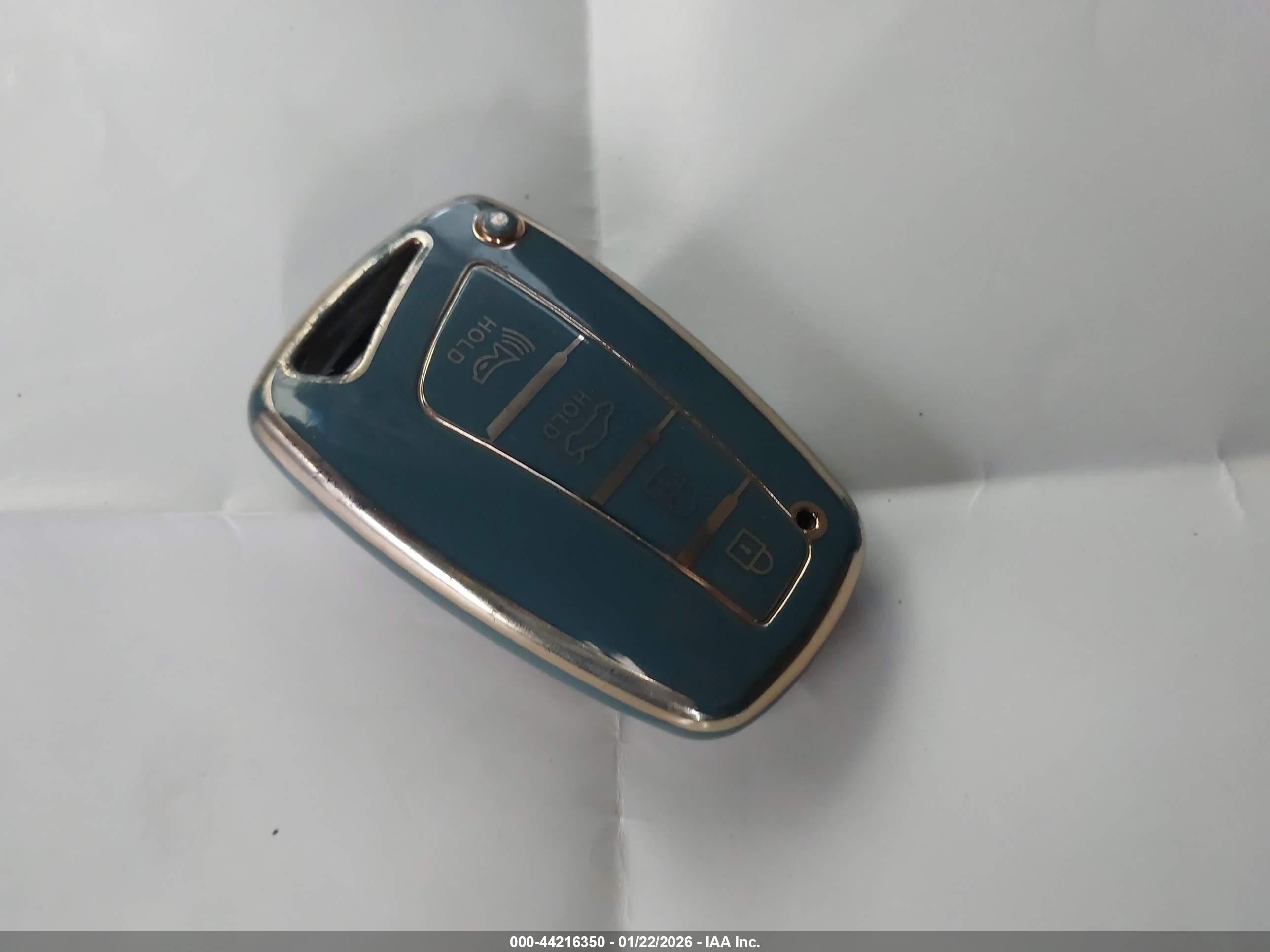 HYUNDAI SANTA image 11