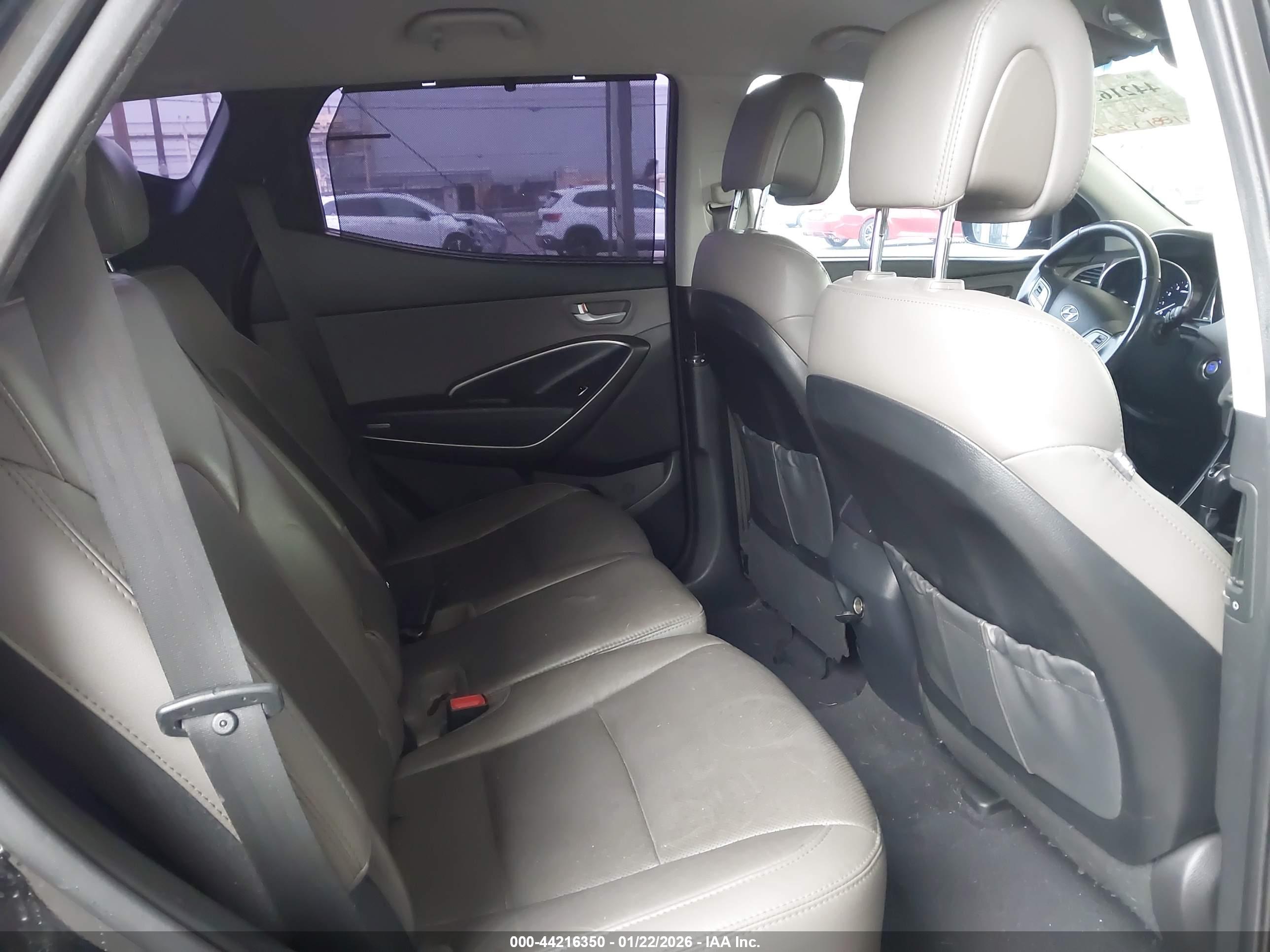 HYUNDAI SANTA image 8