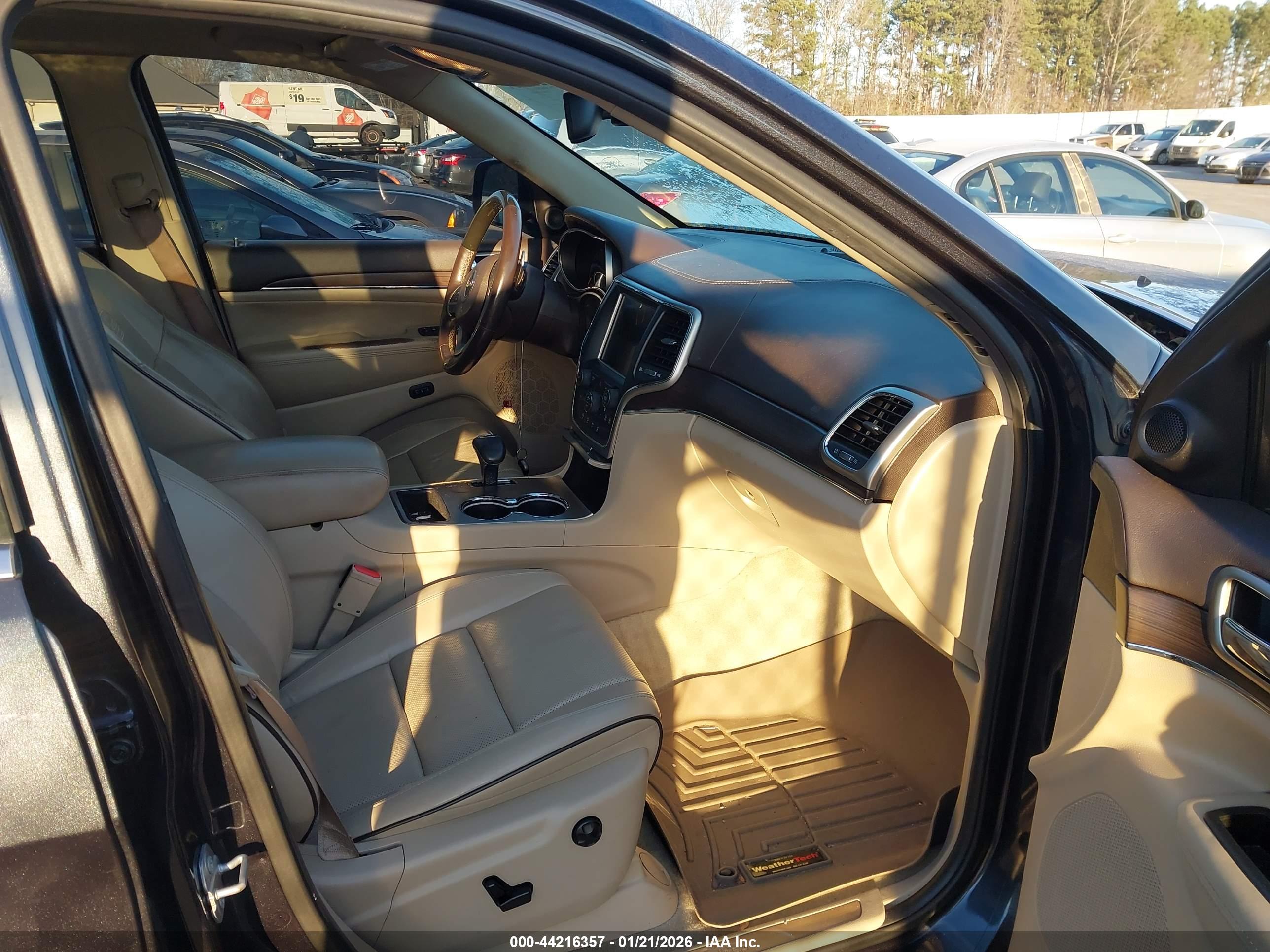 JEEP GRAND image 5