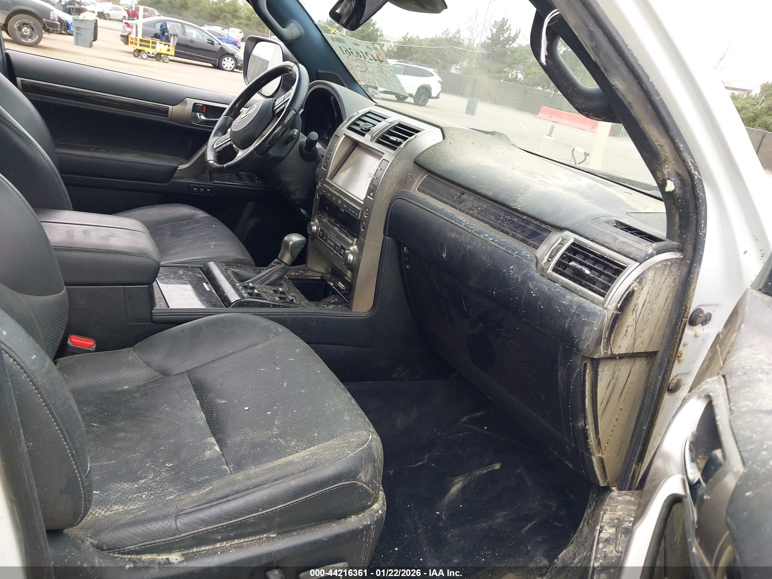 LEXUS GX image 5