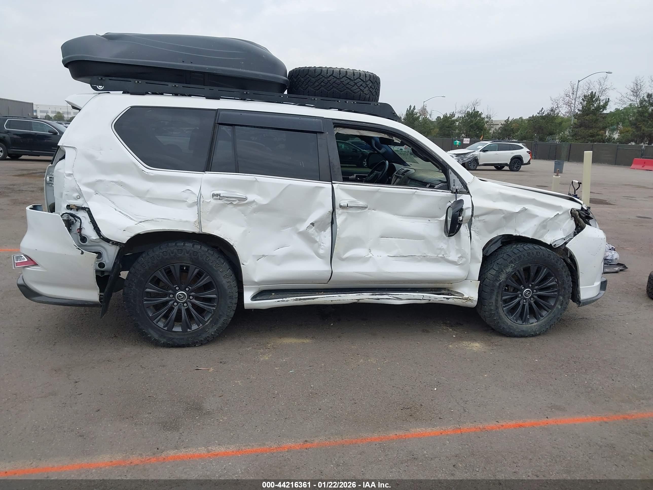 LEXUS GX image 6