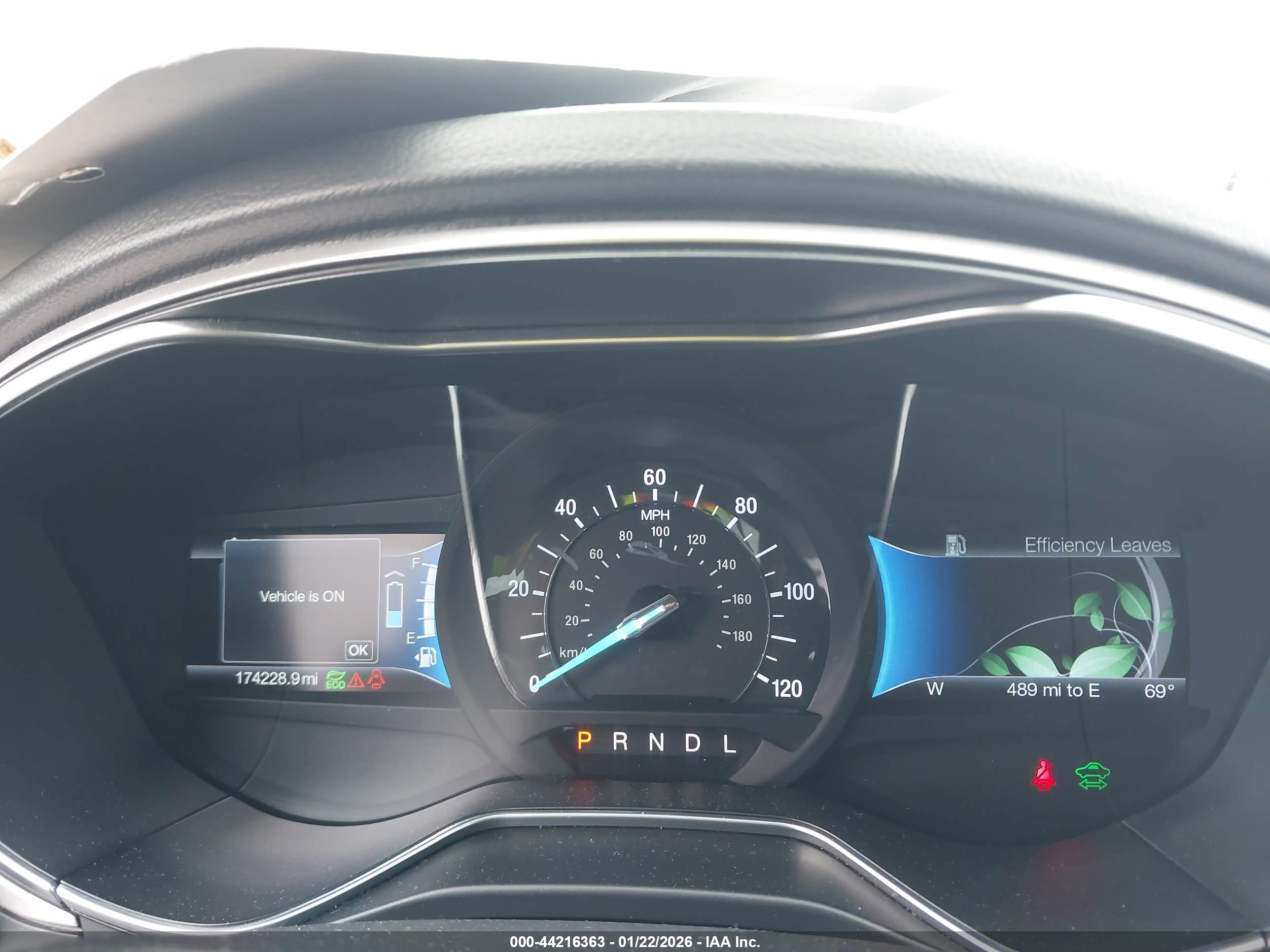 FORD FUSION image 7