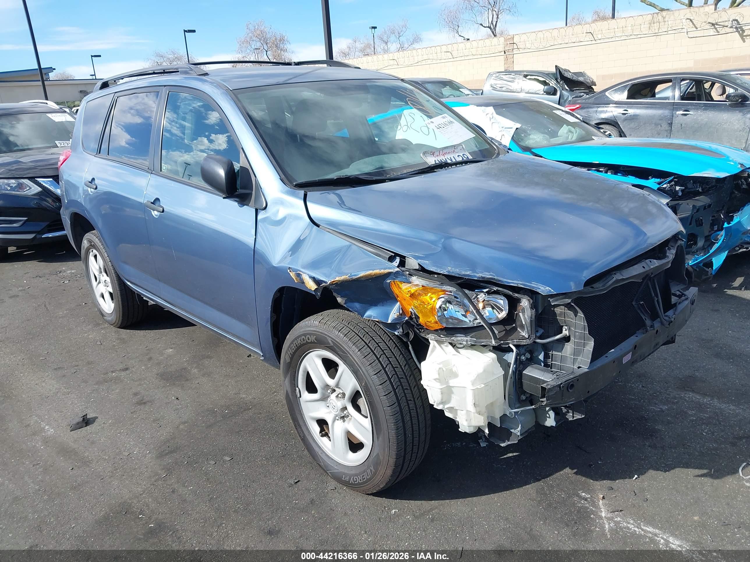 TOYOTA RAV4 image 6
