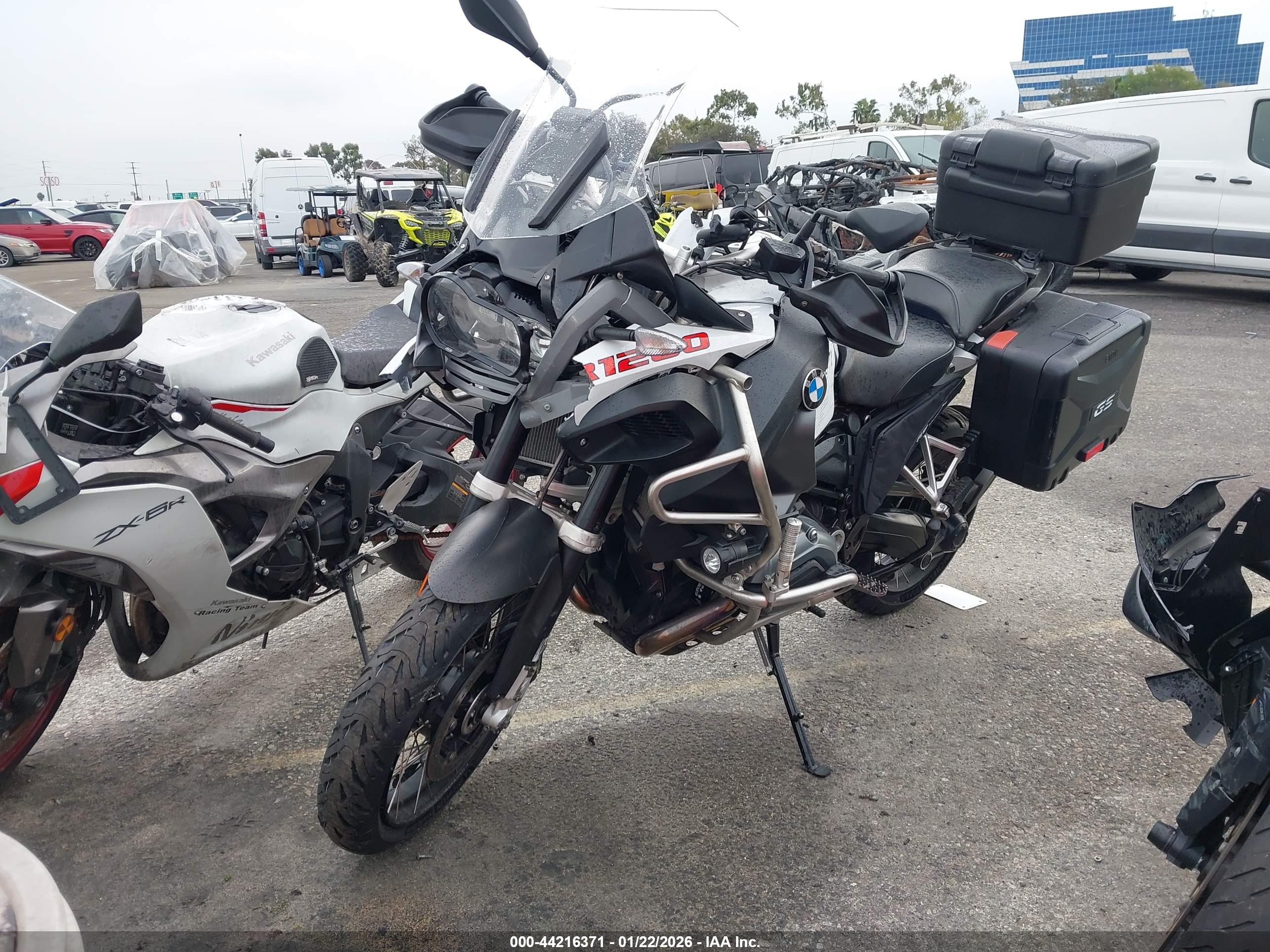 BMW R1200 image 2