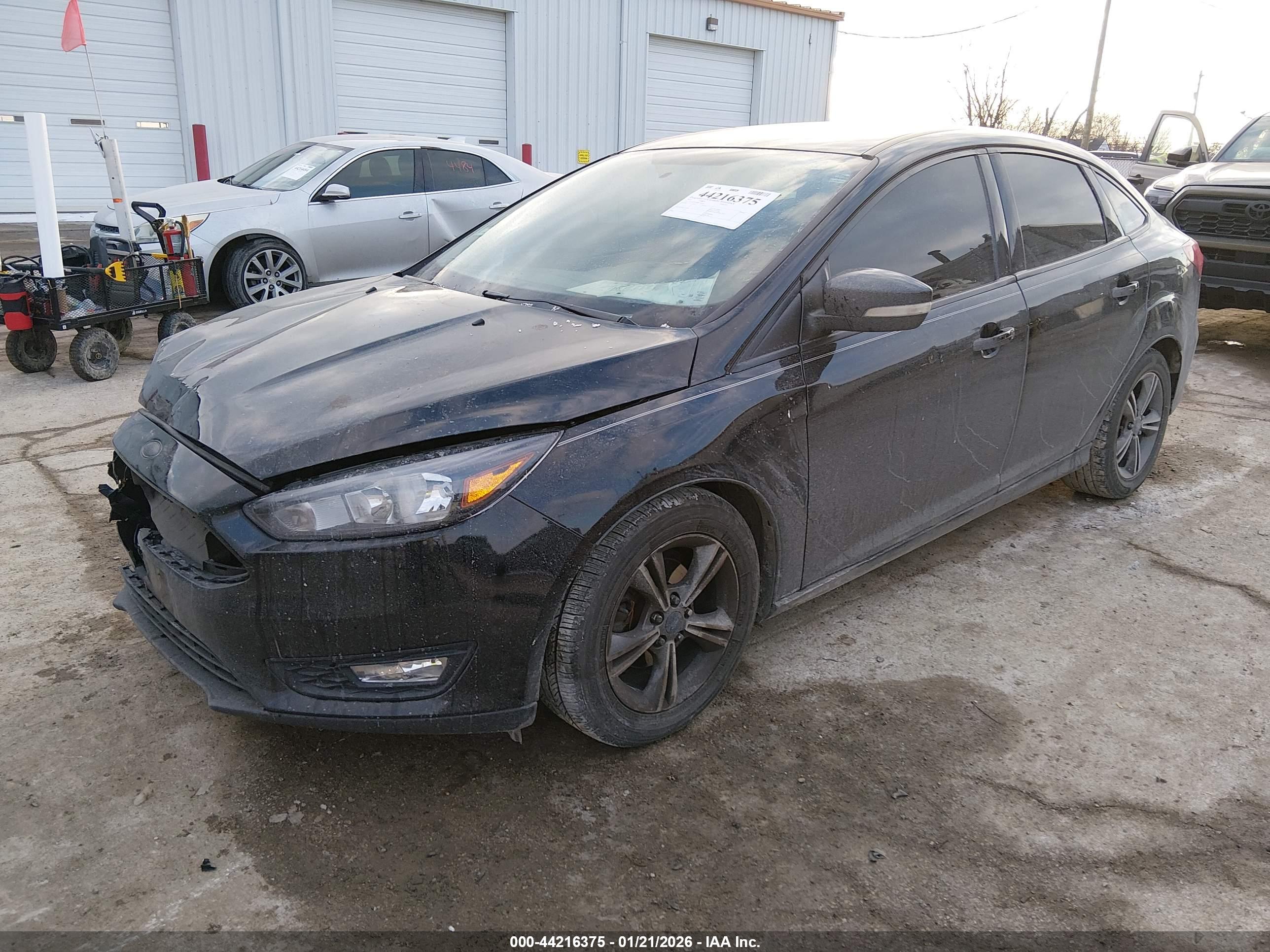 FORD FOCUS image 2