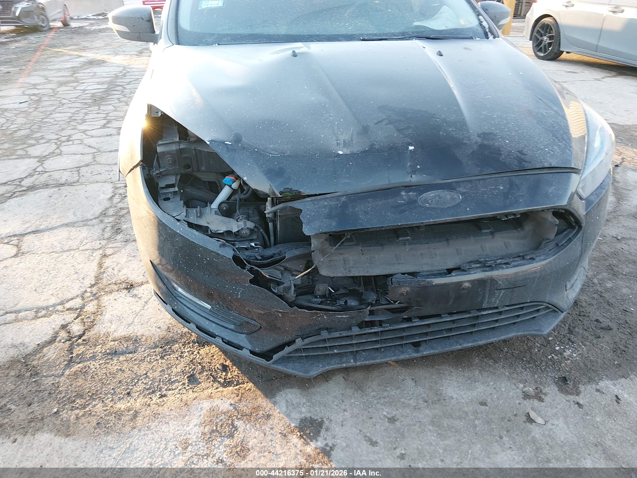 FORD FOCUS image 6