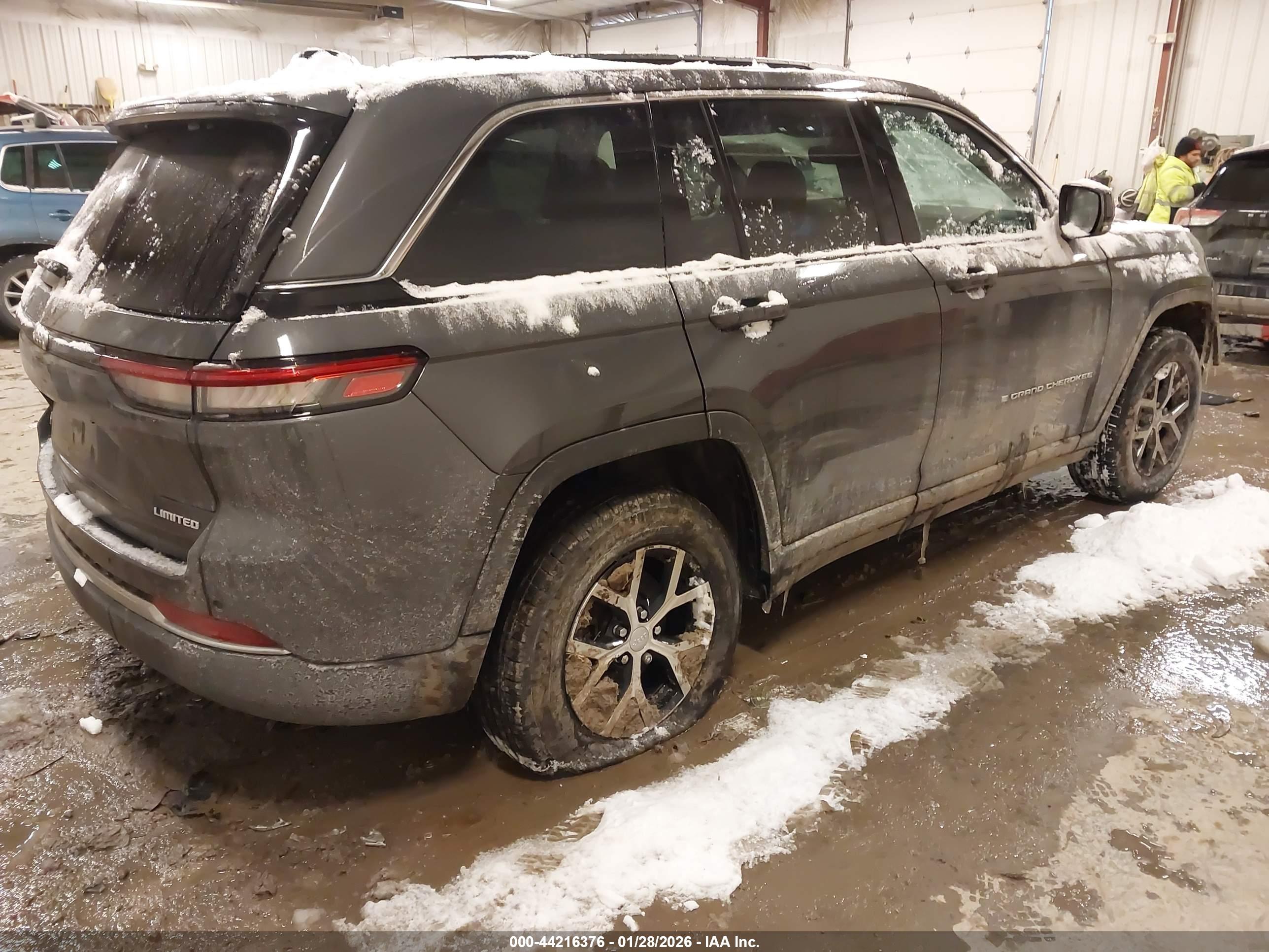 JEEP GRAND image 4