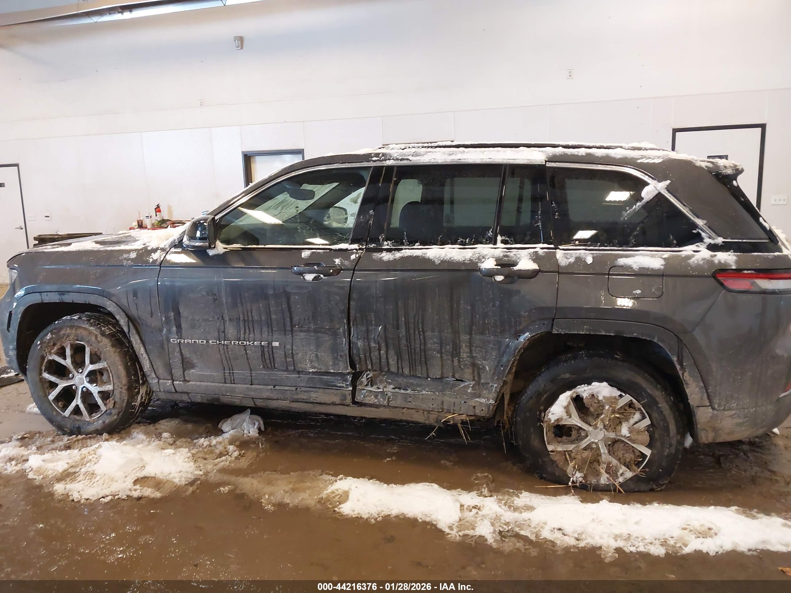 JEEP GRAND image 6