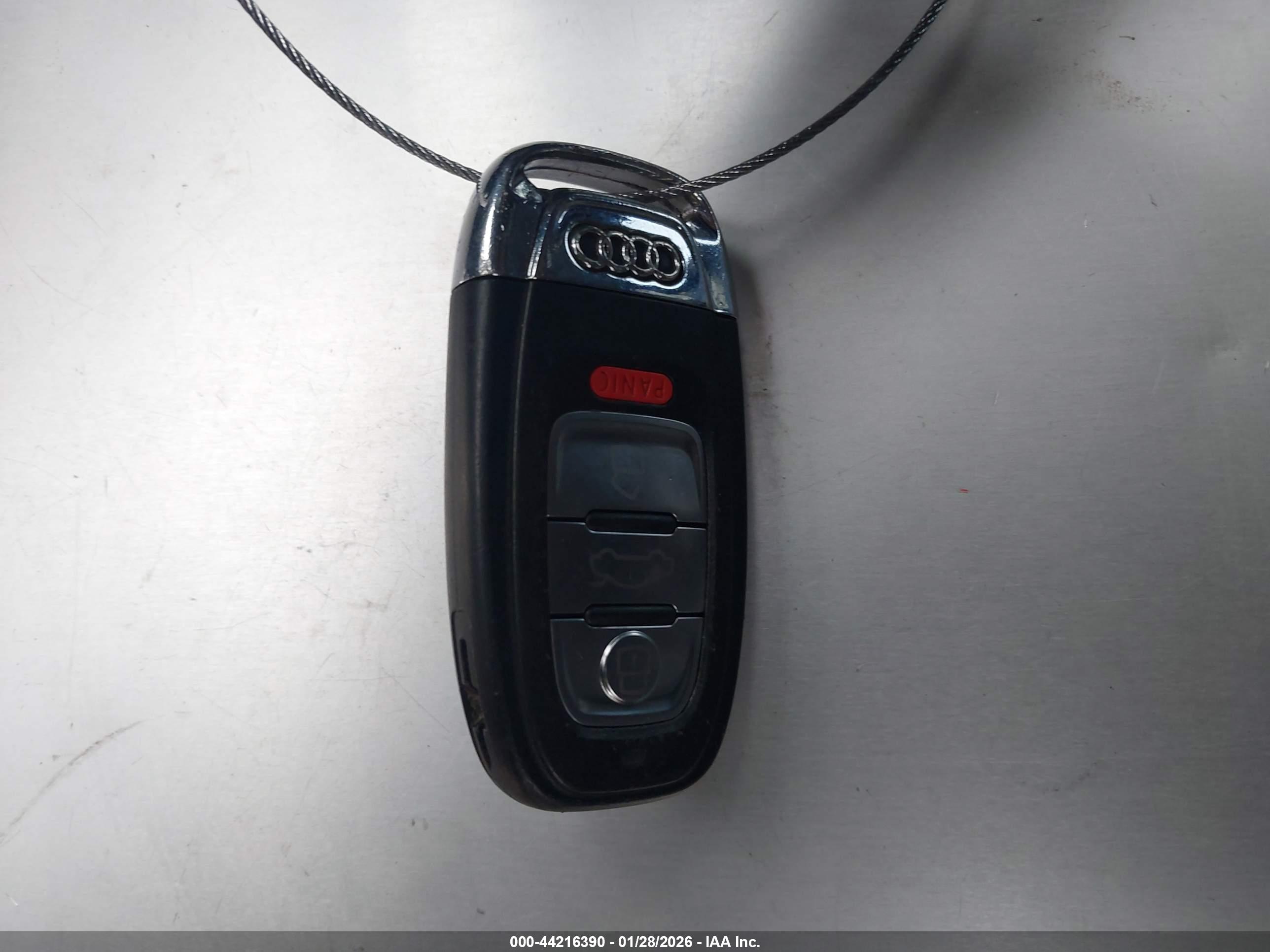 AUDI A4 image 11