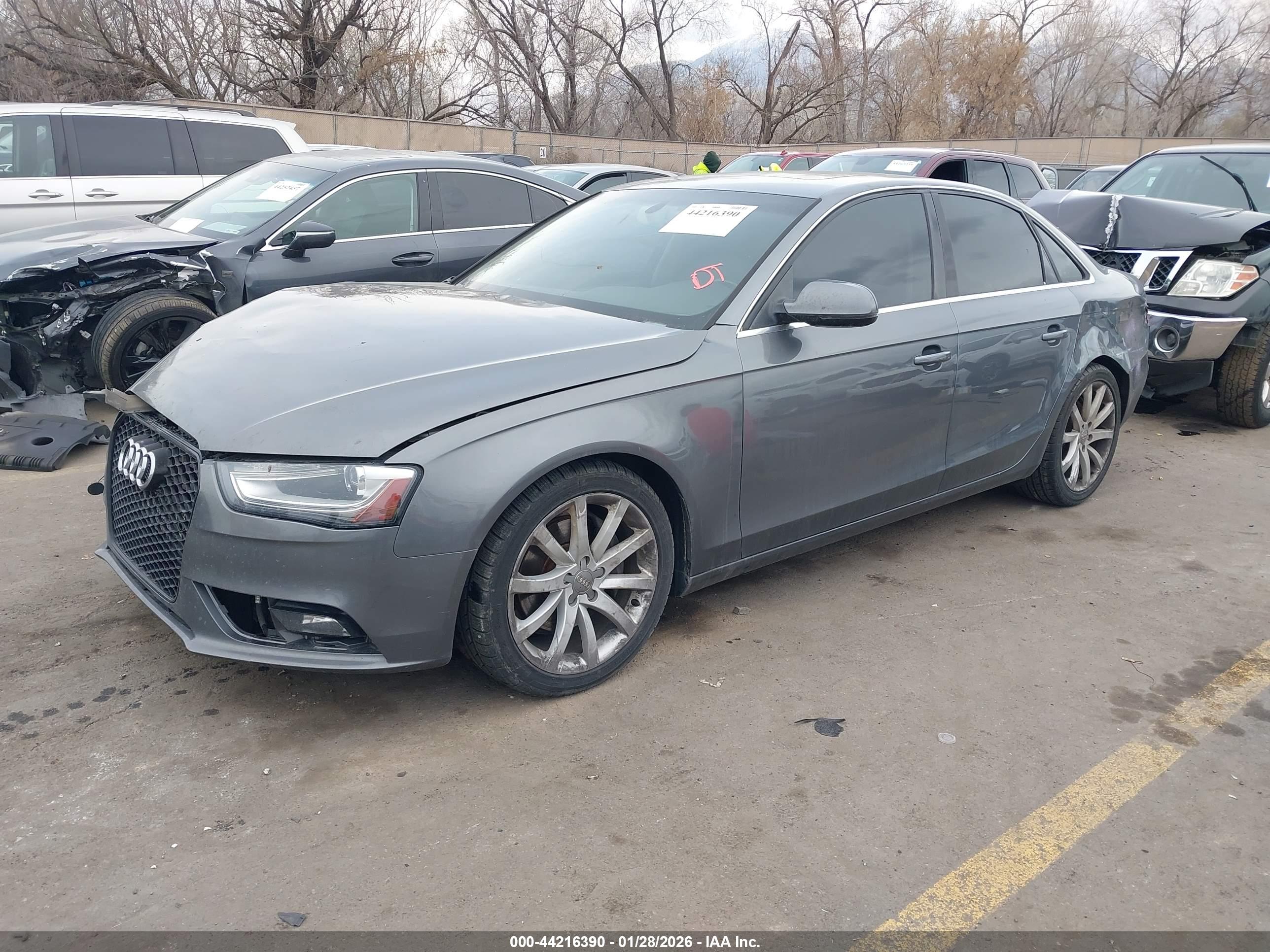 AUDI A4 image 2