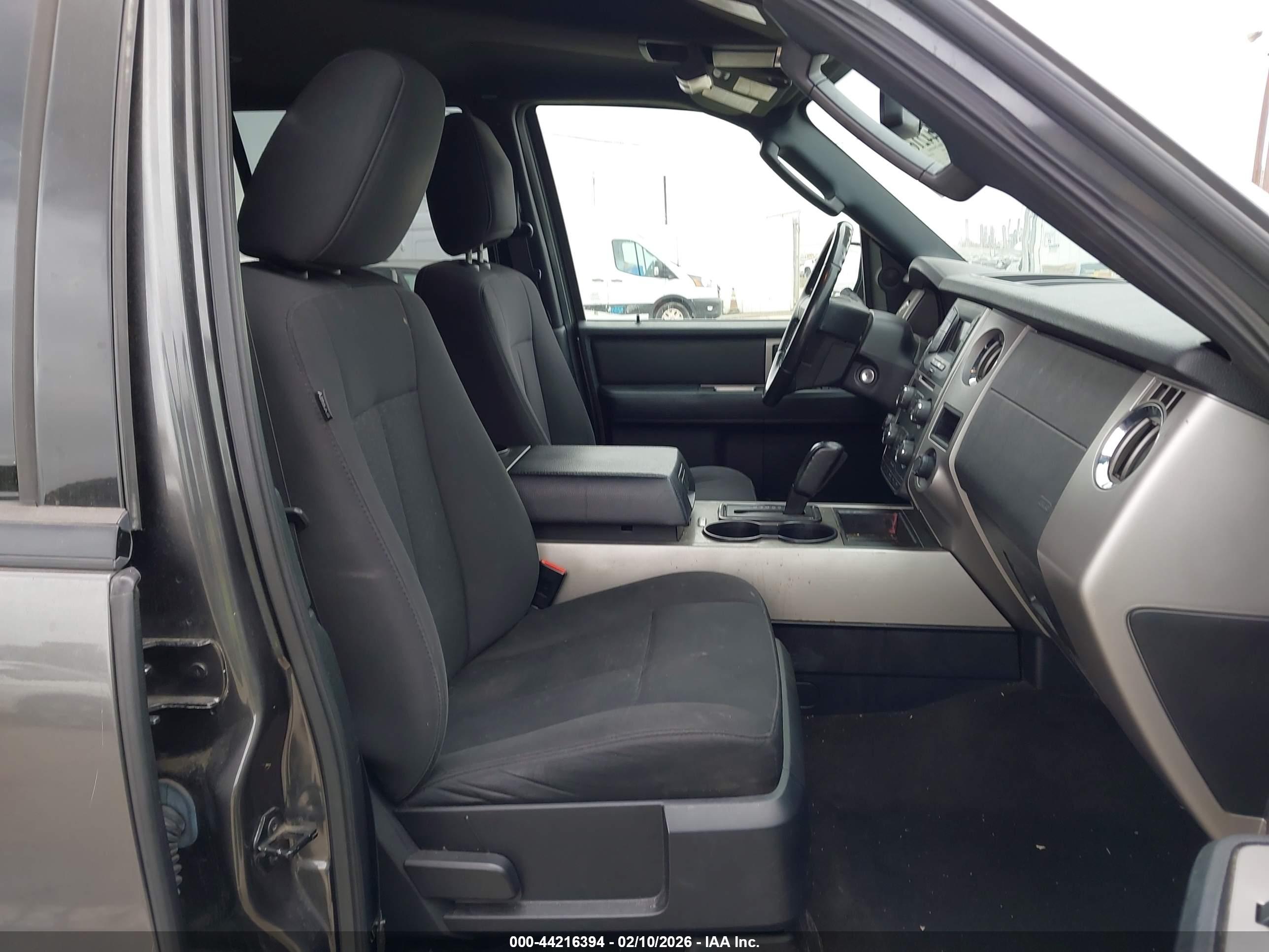 FORD EXPEDITION image 5