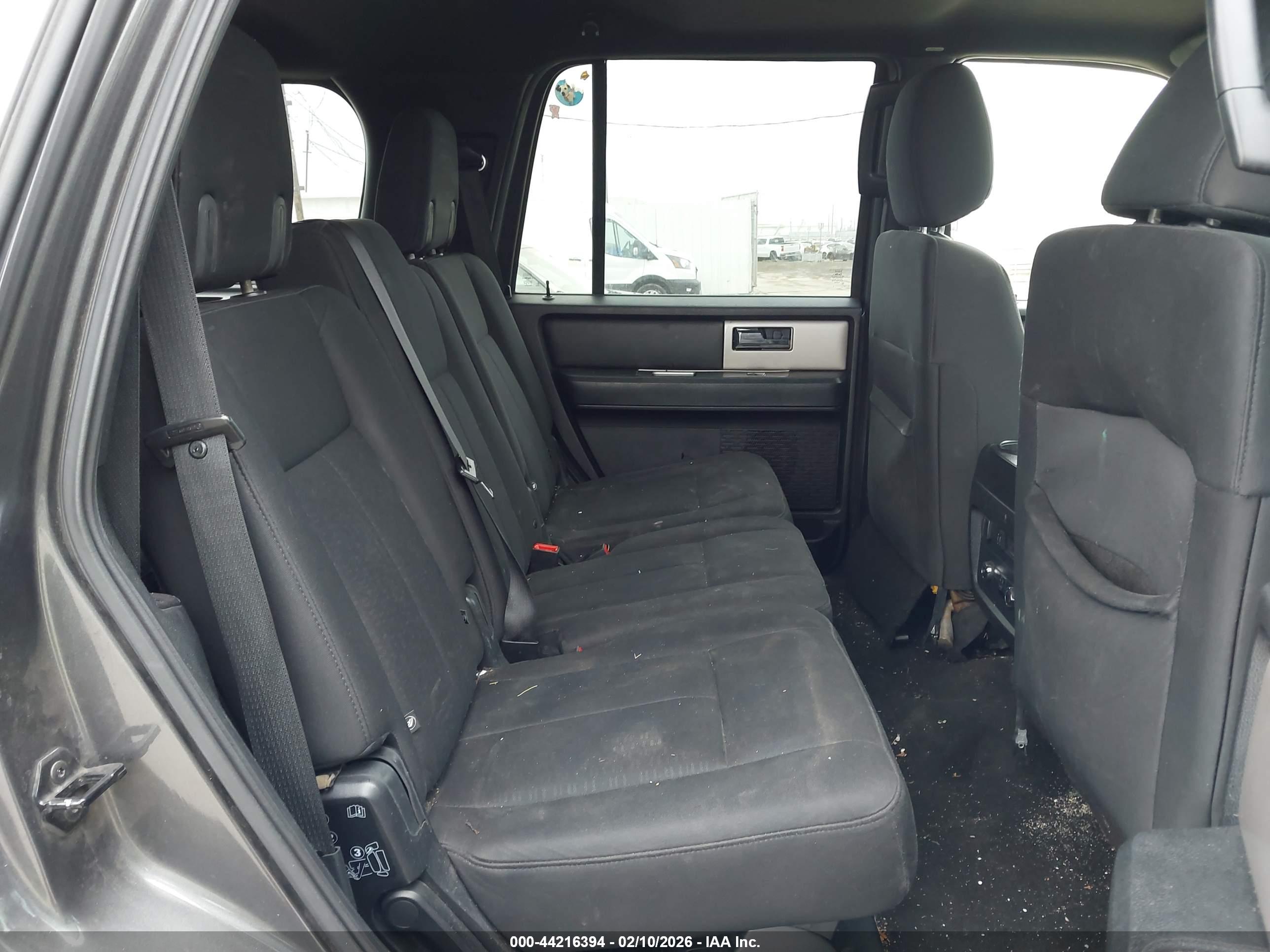 FORD EXPEDITION image 8