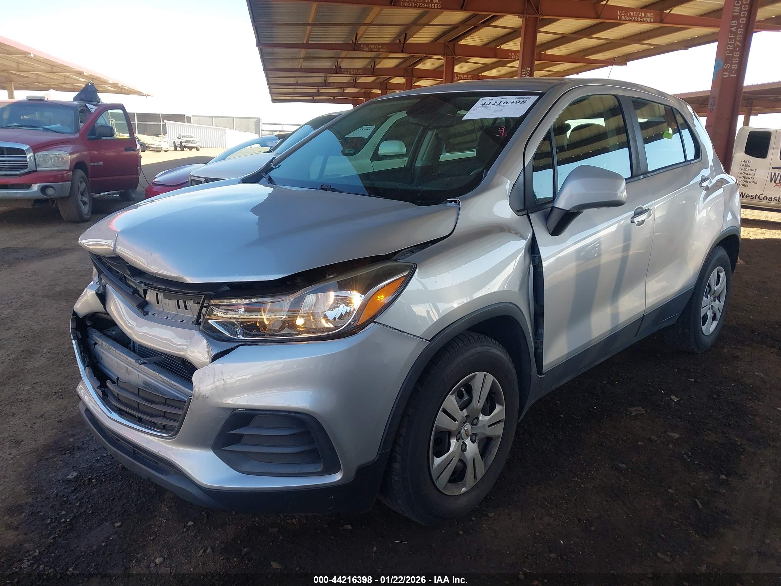 CHEVROLET TRAX image 2