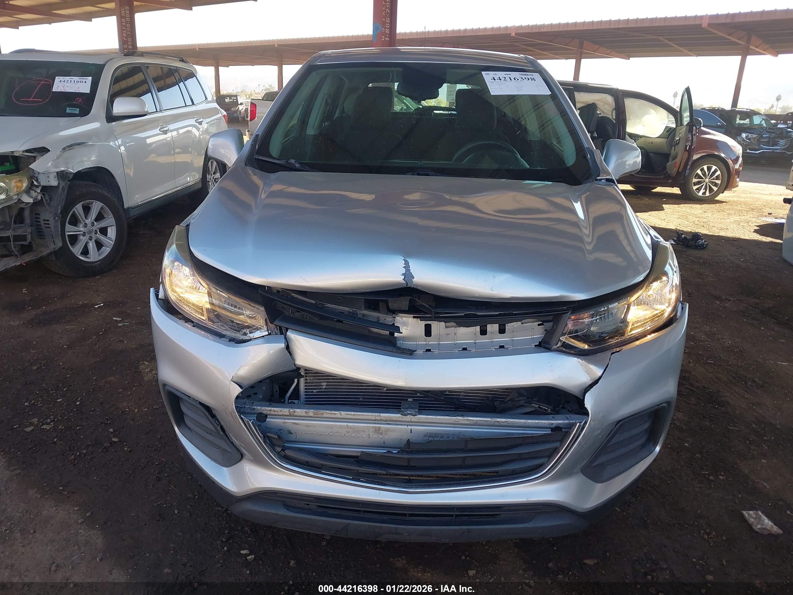 CHEVROLET TRAX image 6