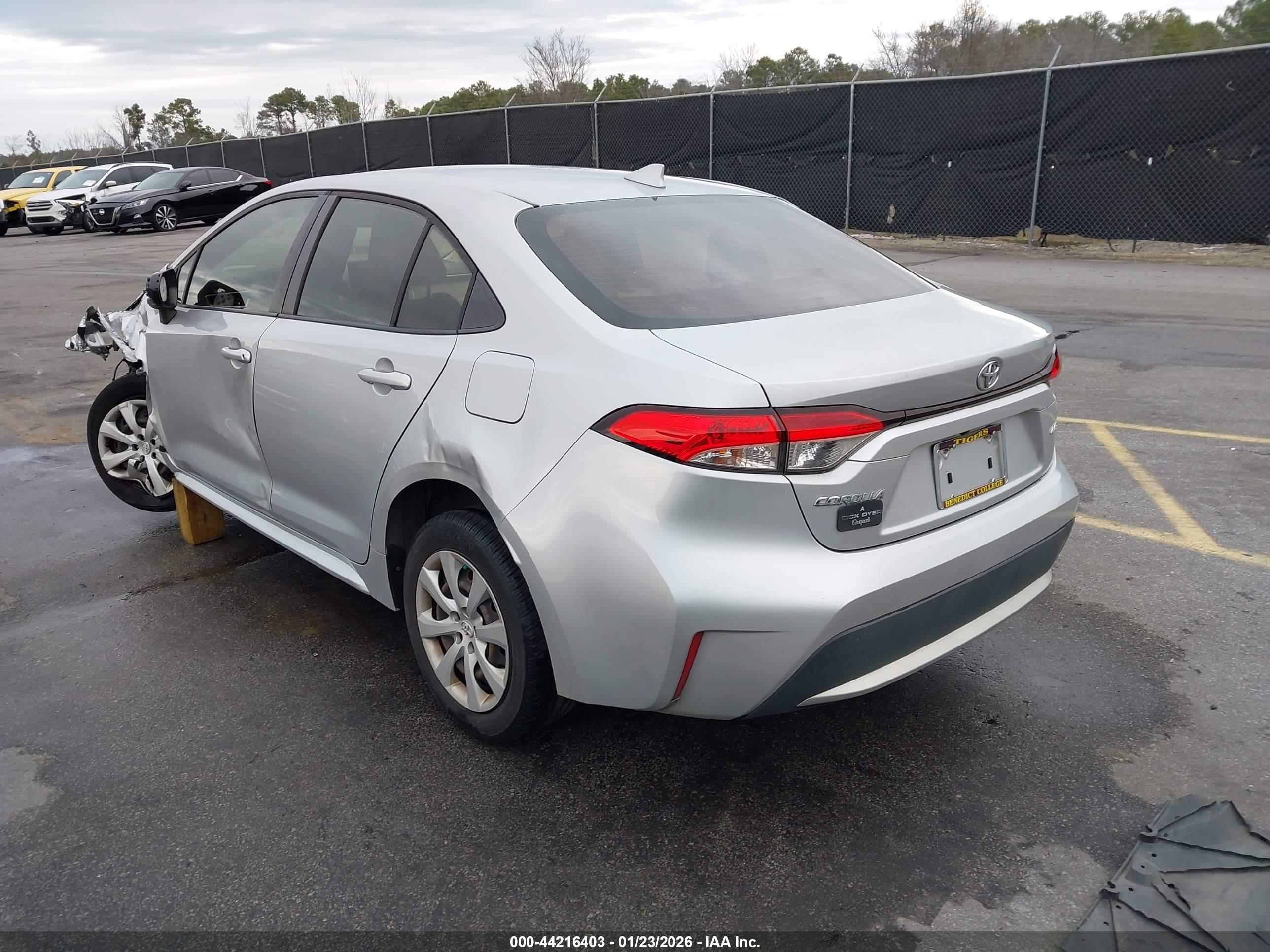 TOYOTA COROLLA image 3