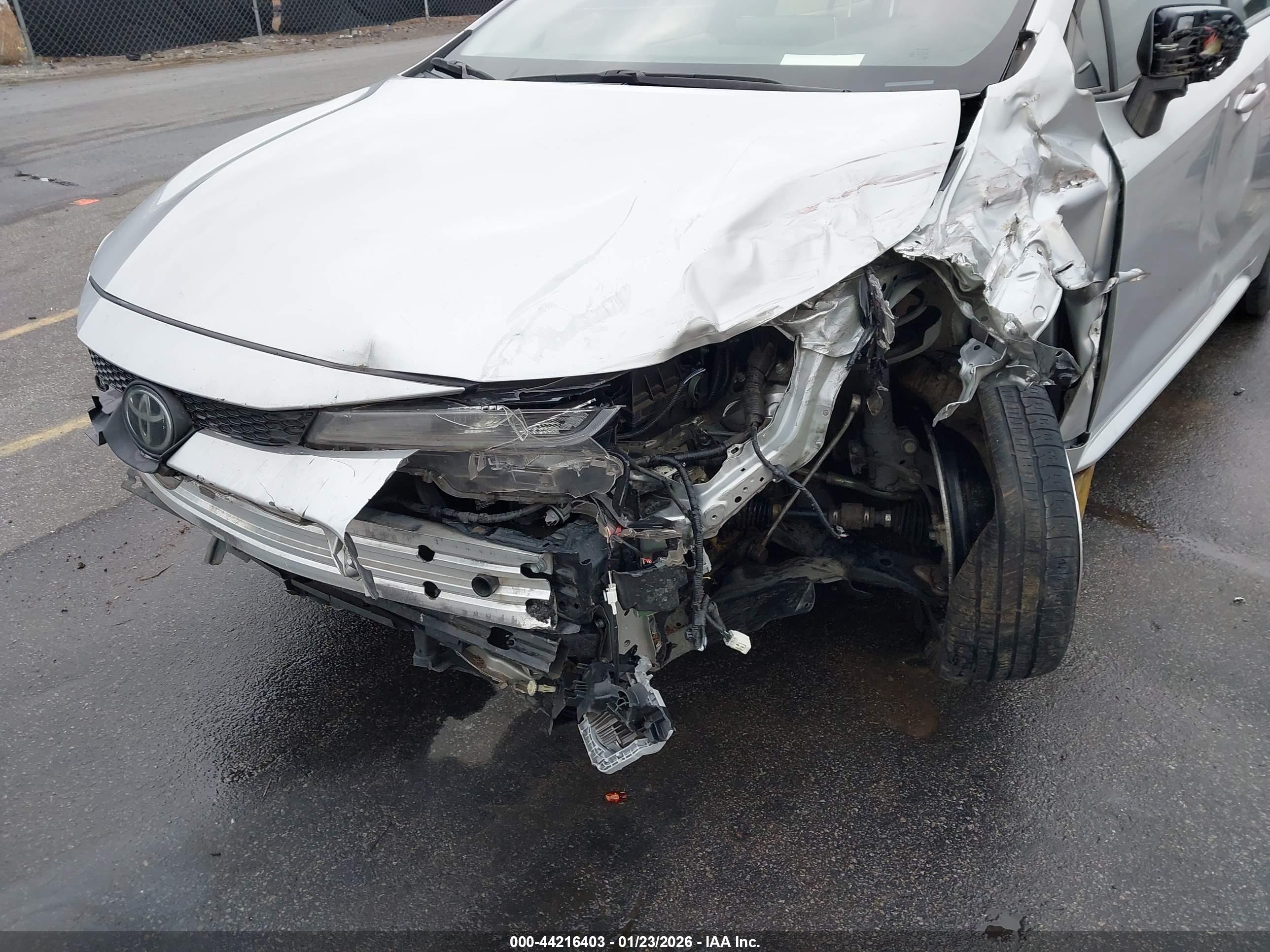 TOYOTA COROLLA image 6