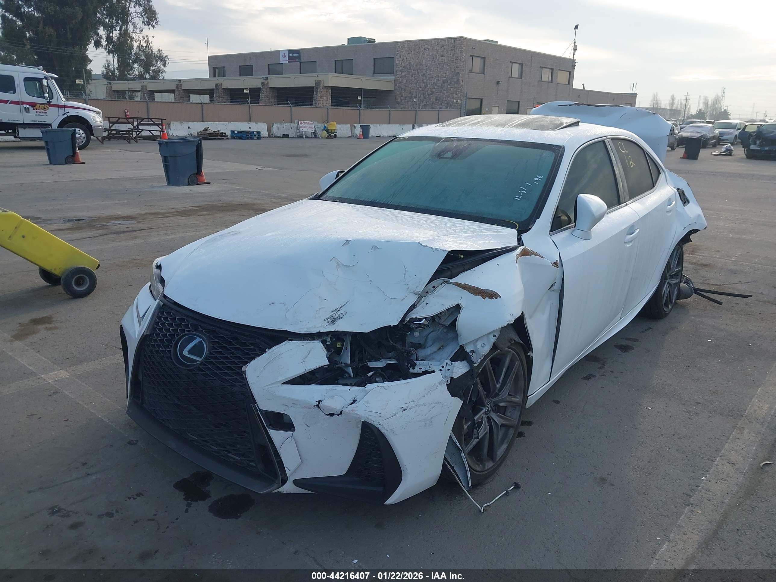 LEXUS IS image 6