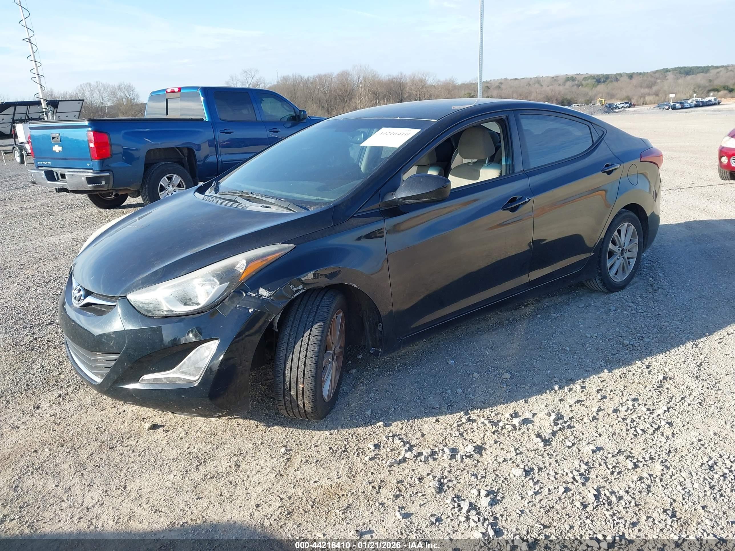 HYUNDAI ELANTRA image 2