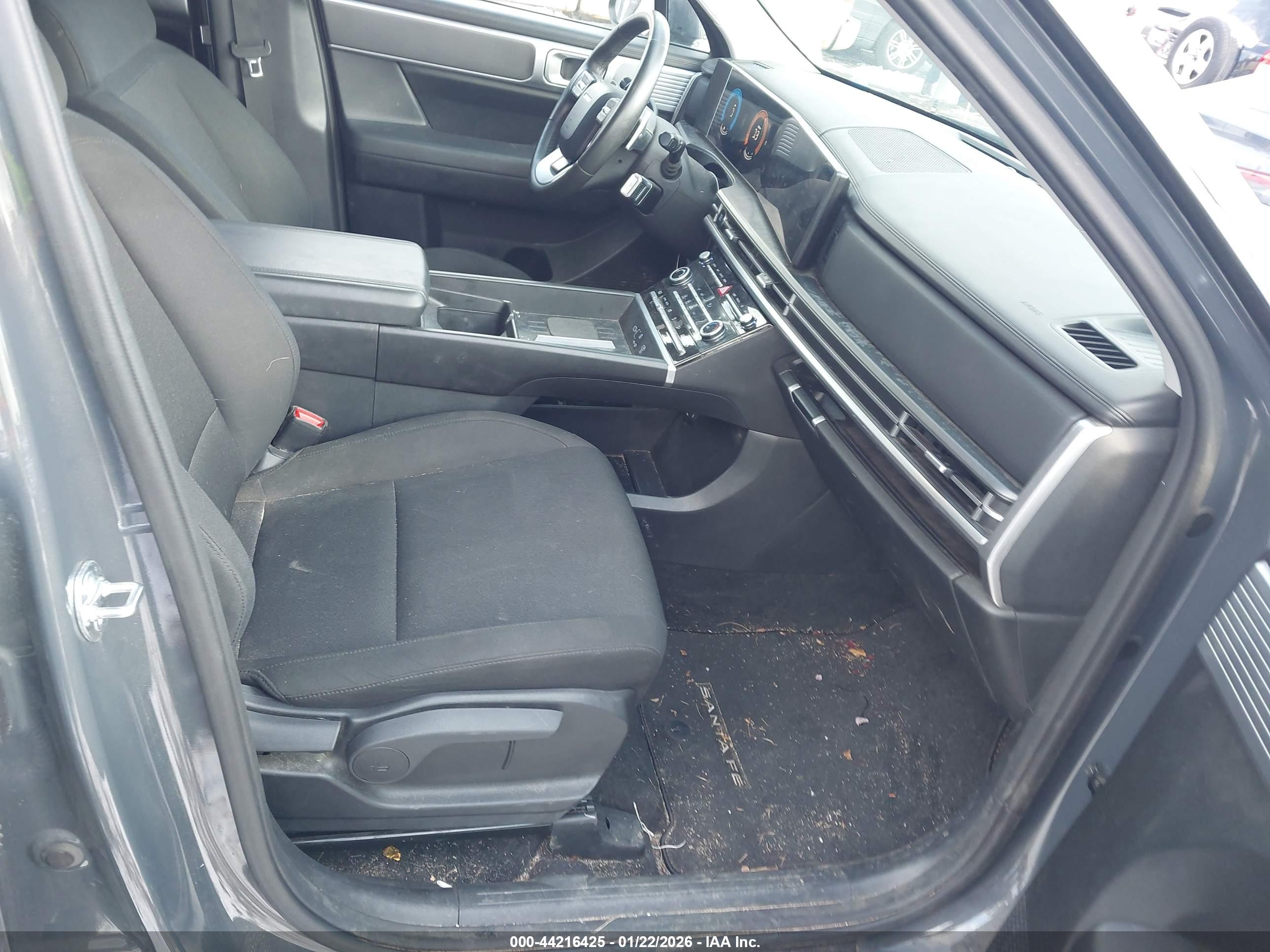 HYUNDAI SANTA image 5