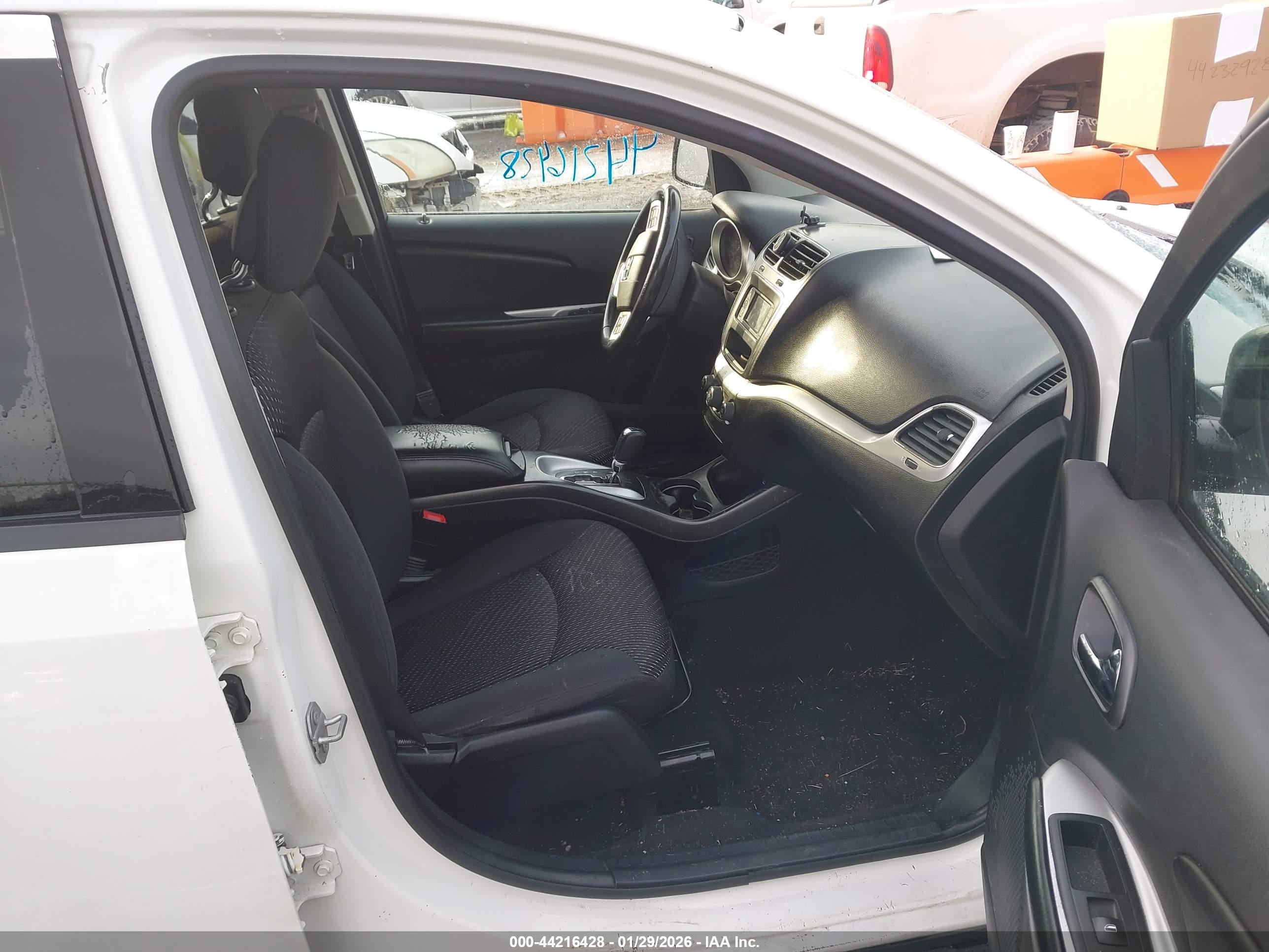 DODGE JOURNEY image 5