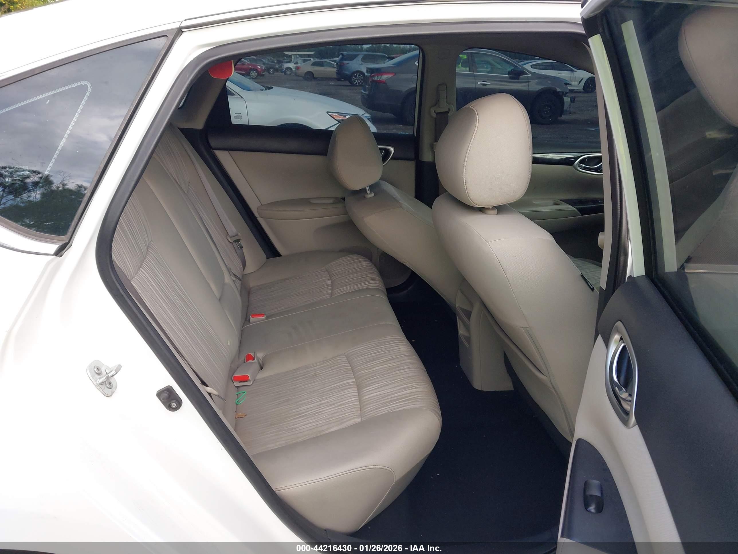 NISSAN SENTRA image 8