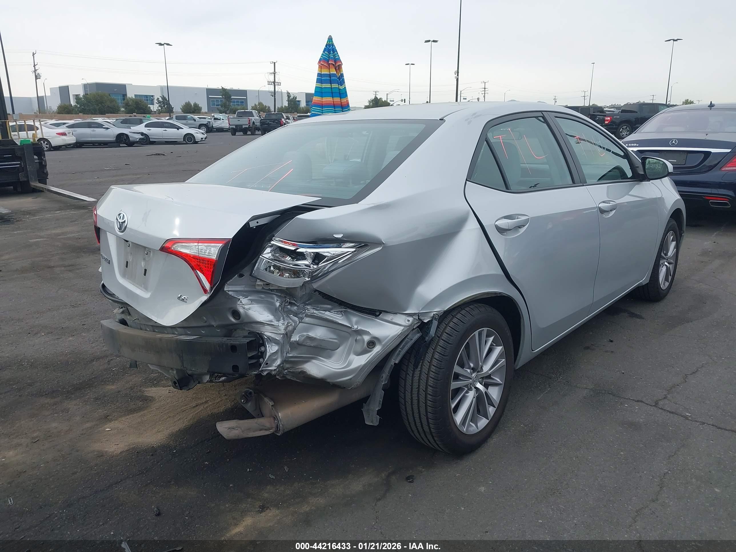 TOYOTA COROLLA image 4