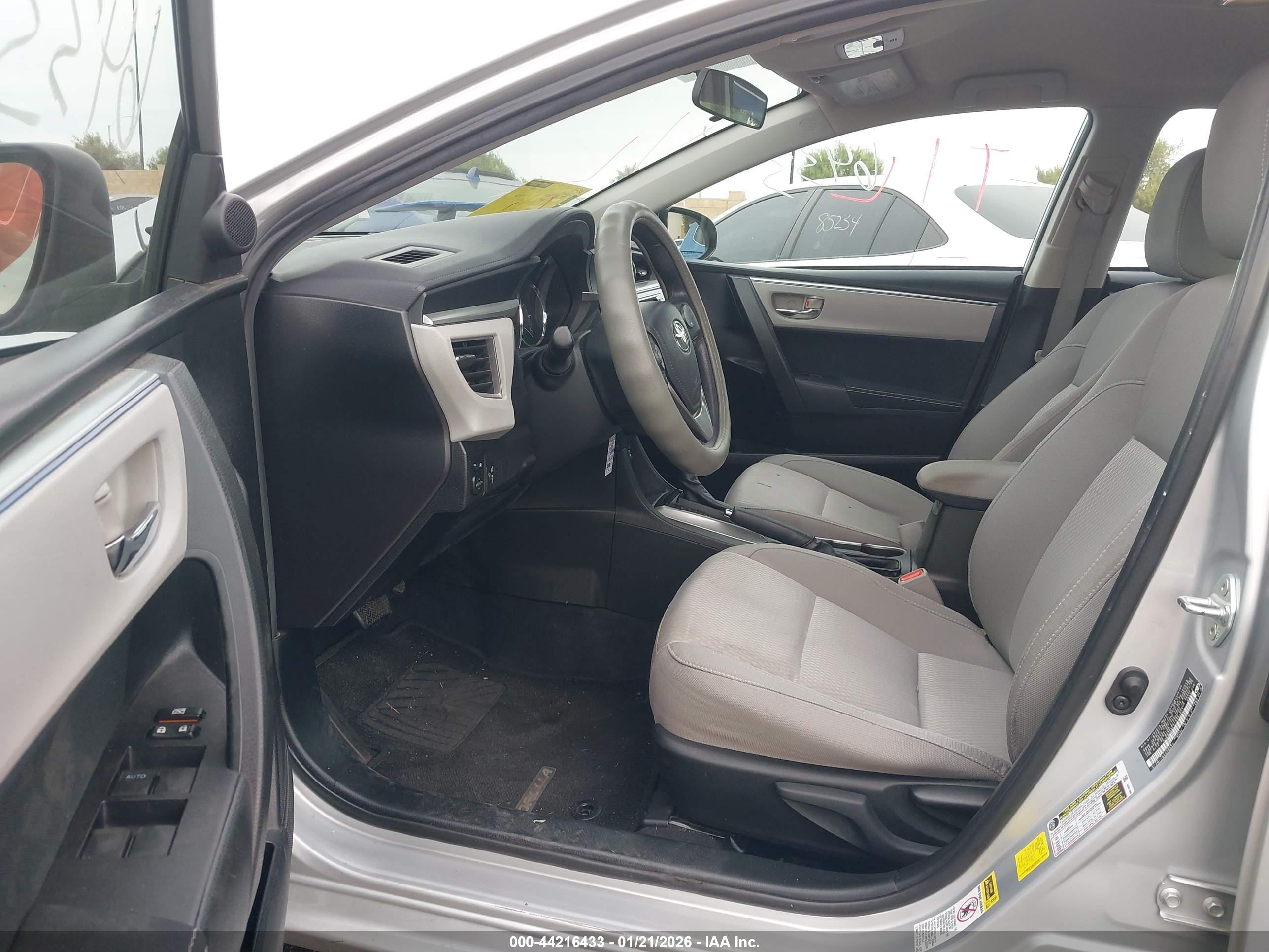 TOYOTA COROLLA image 5