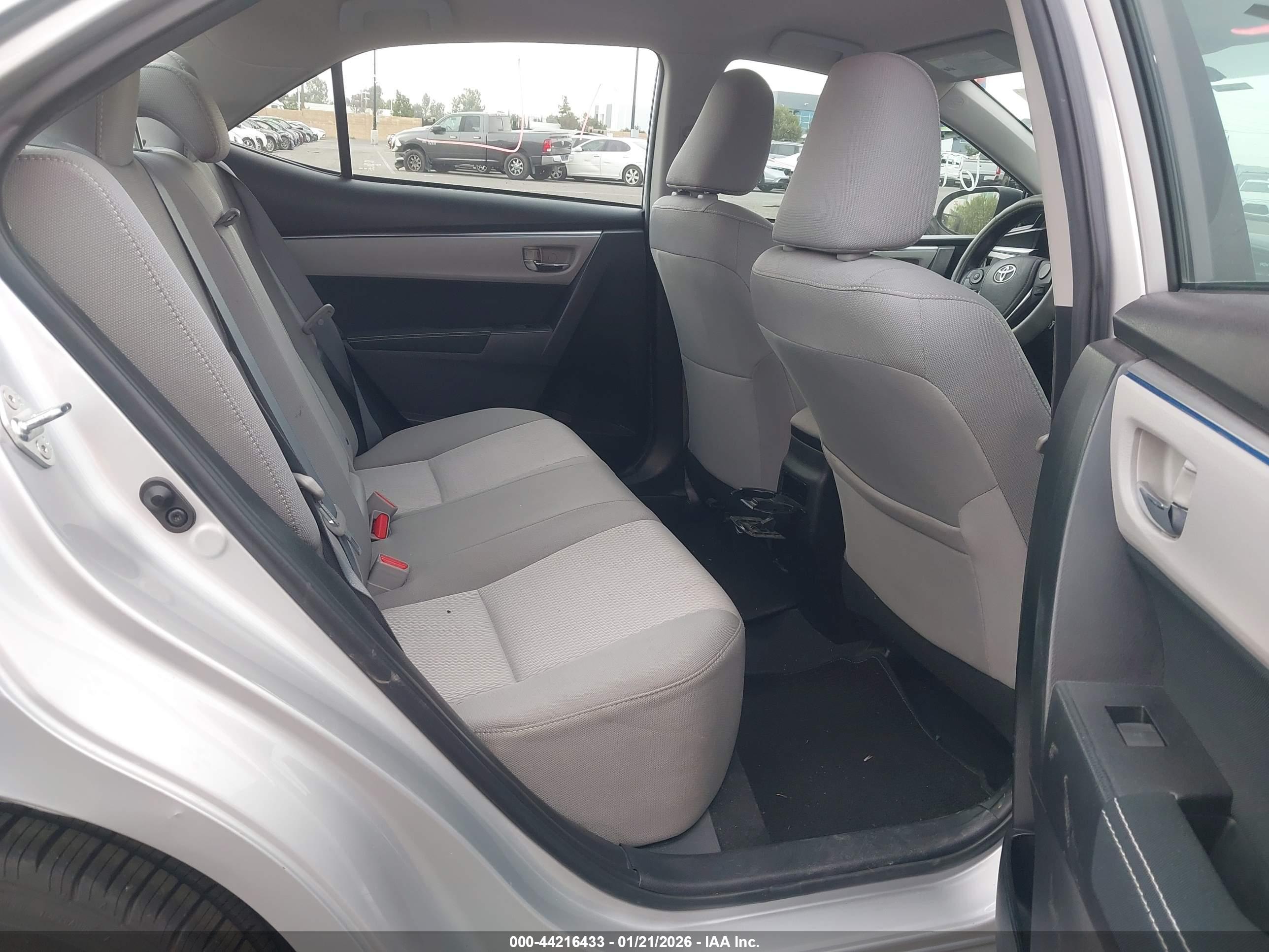 TOYOTA COROLLA image 8