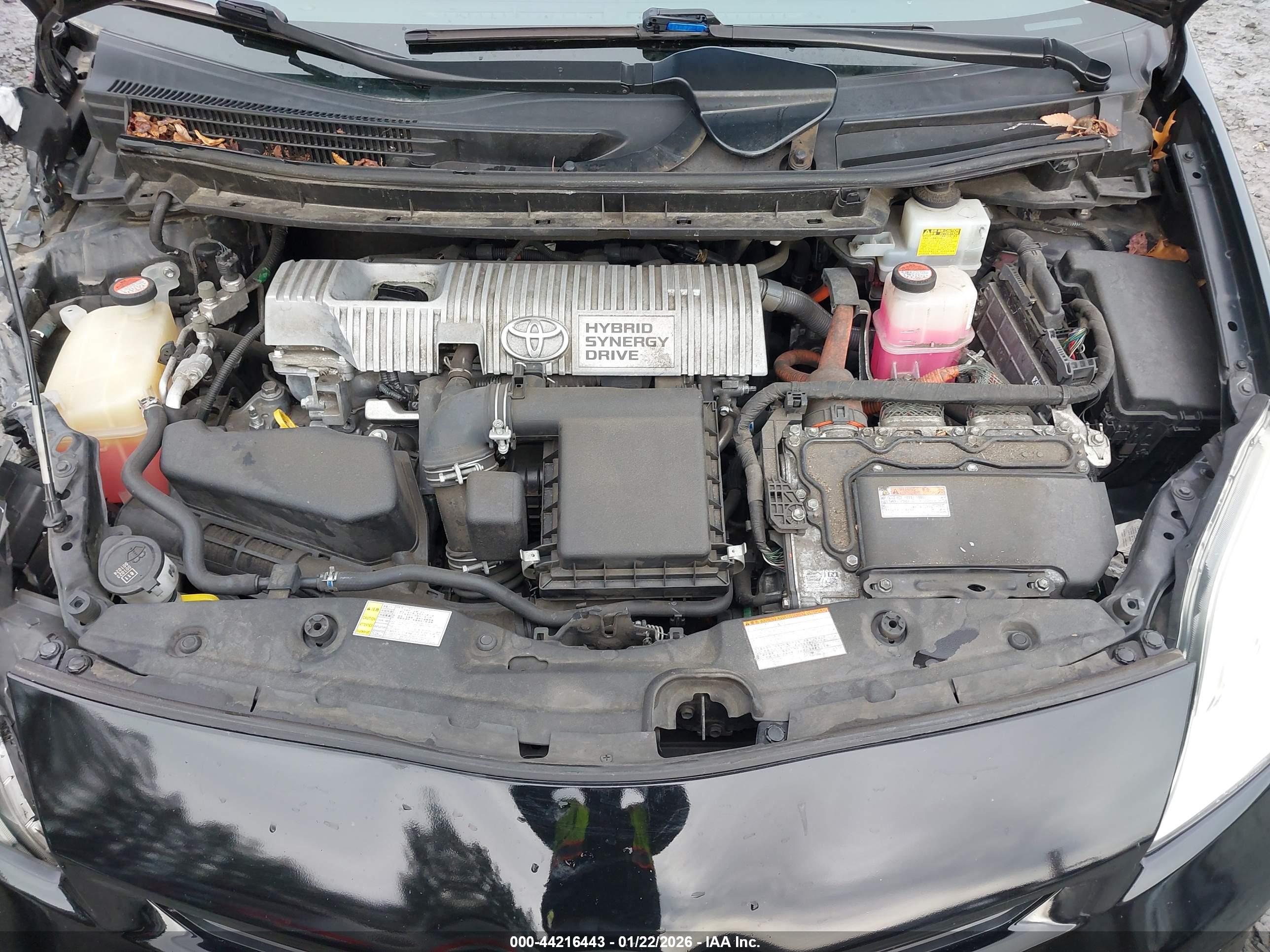 TOYOTA PRIUS image 10