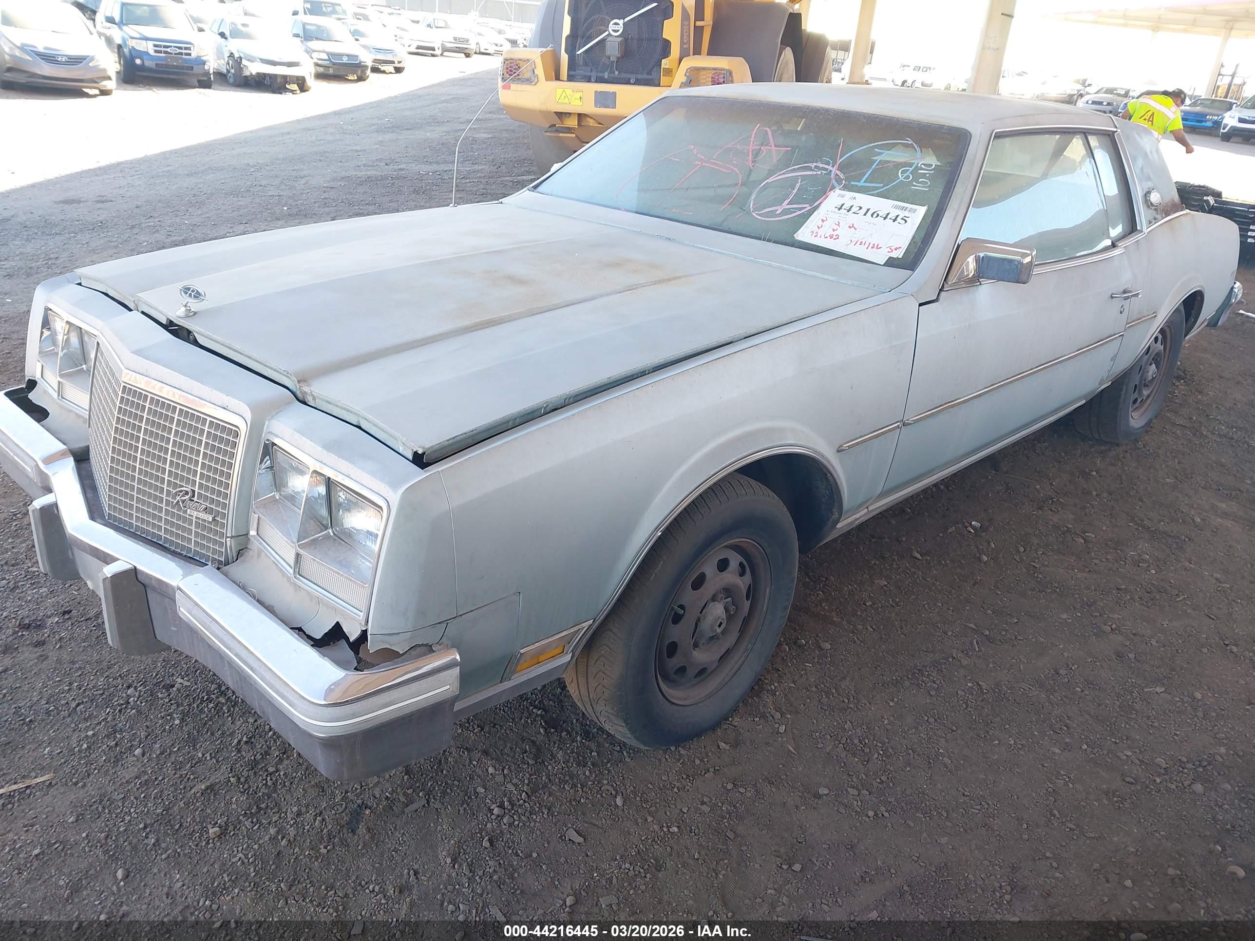 BUICK RIVIERA image 2