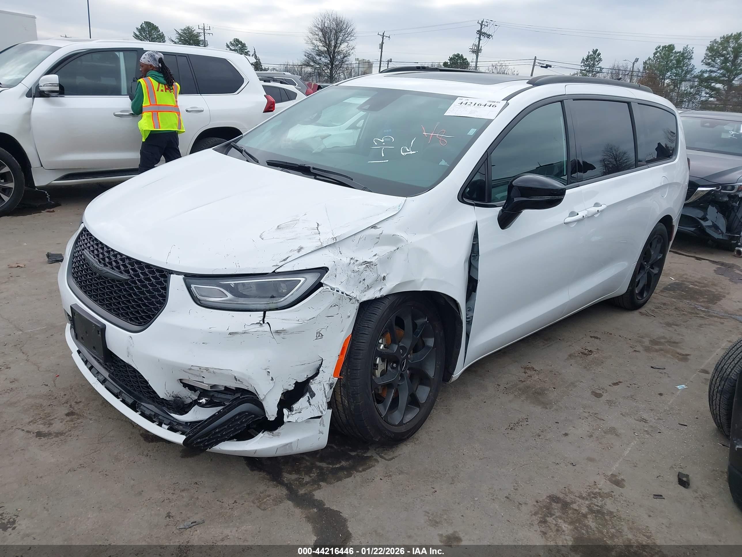 CHRYSLER PACIFICA image 2