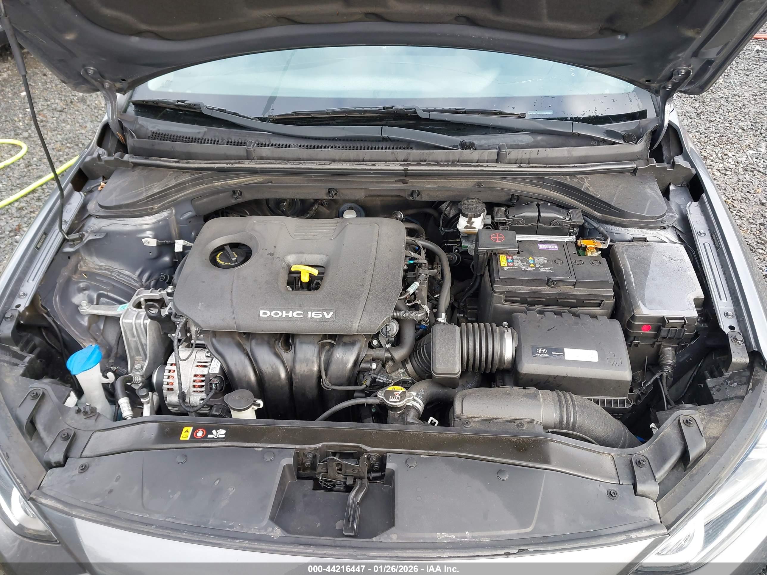 HYUNDAI ELANTRA image 10