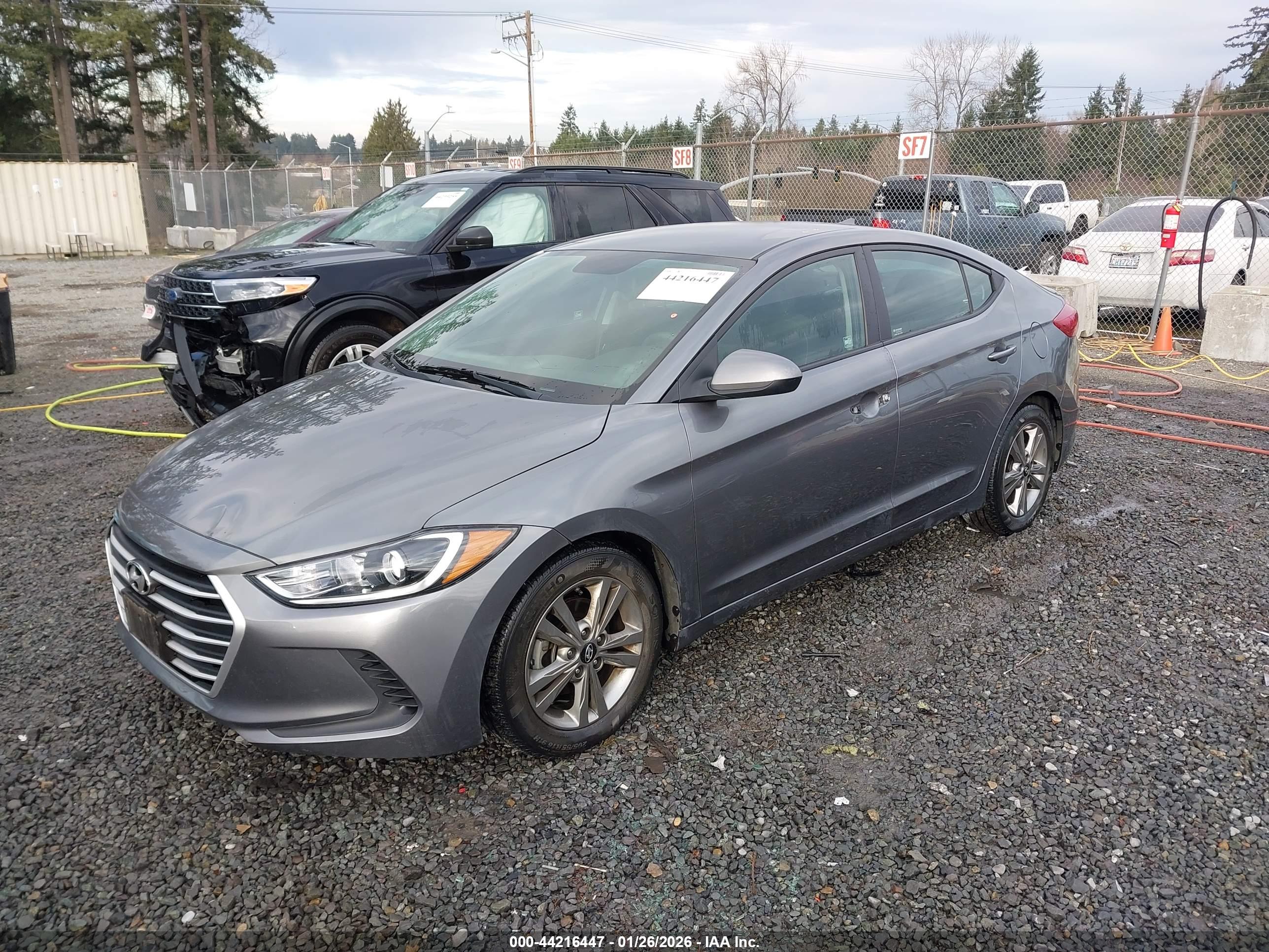 HYUNDAI ELANTRA image 2