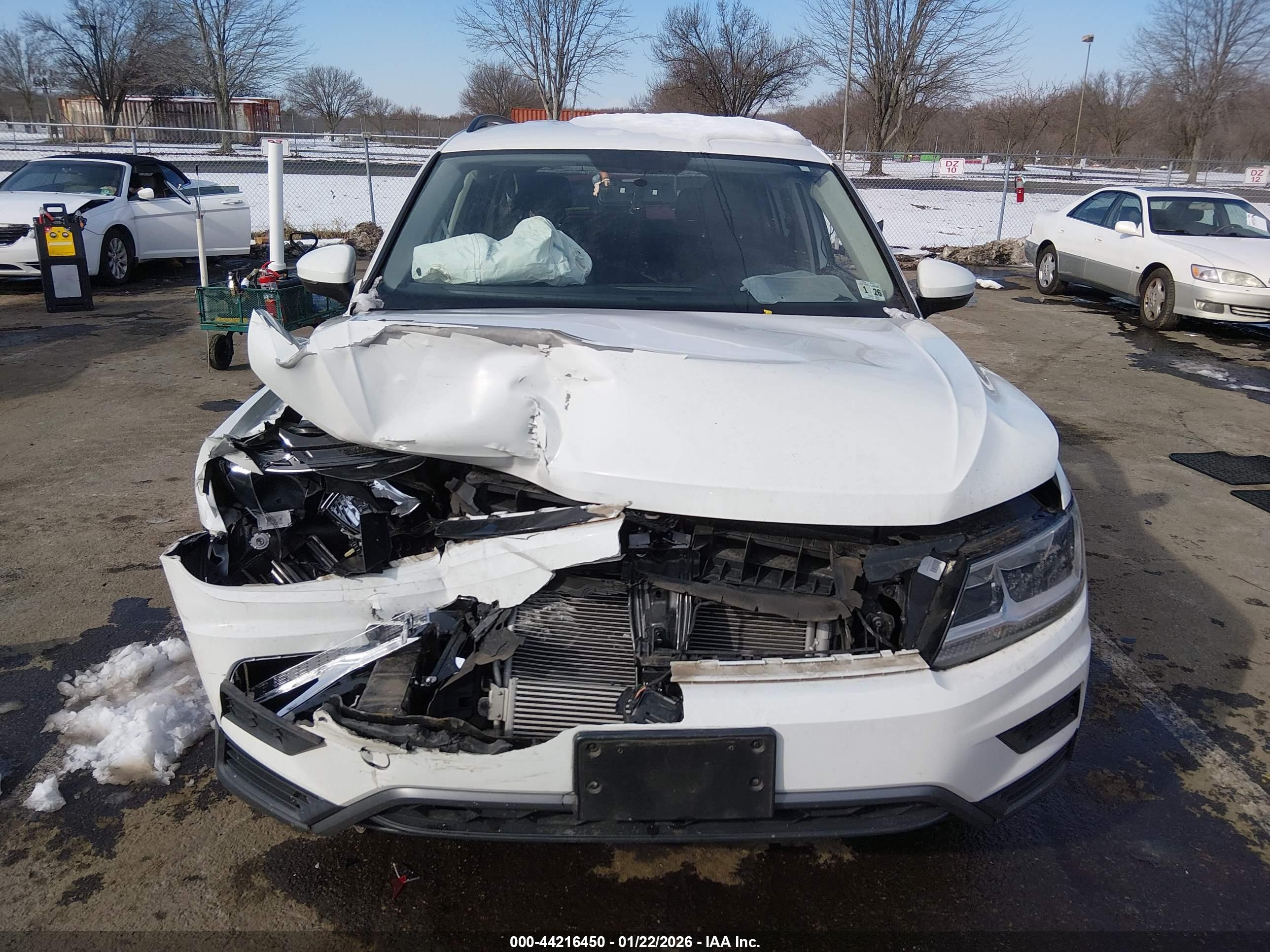 VOLKSWAGEN TIGUAN image 6