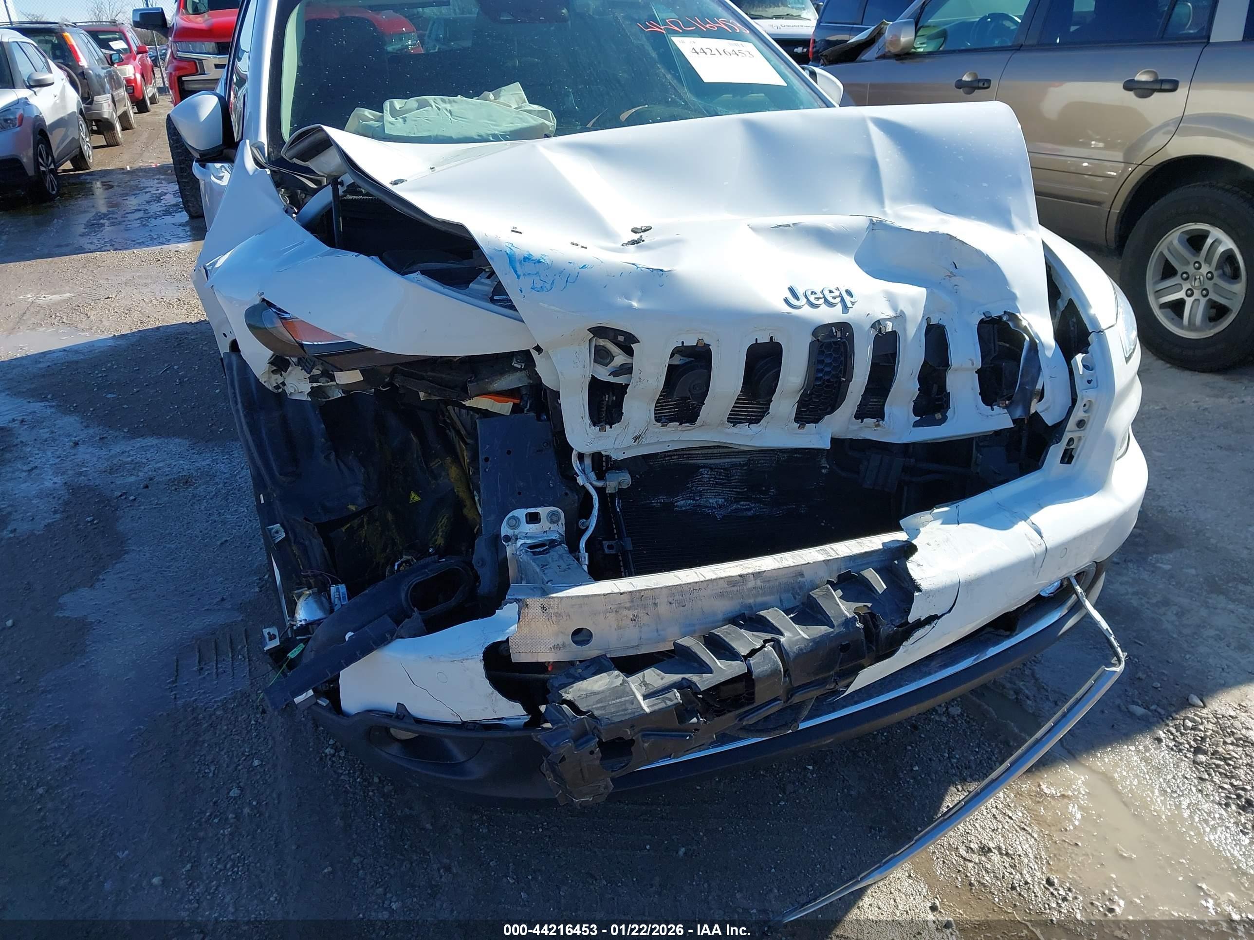 JEEP CHEROKEE image 6