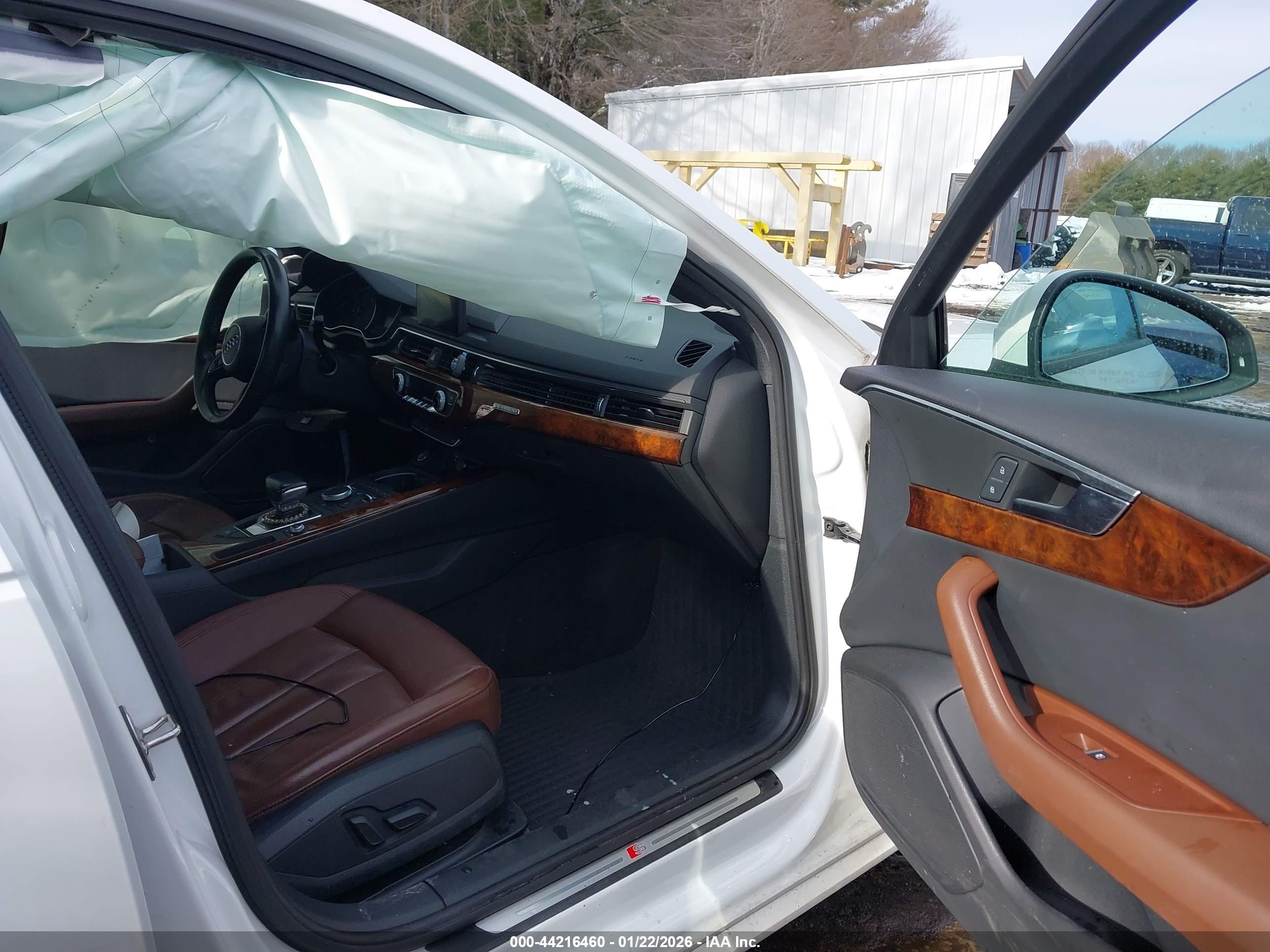 AUDI A4 image 5