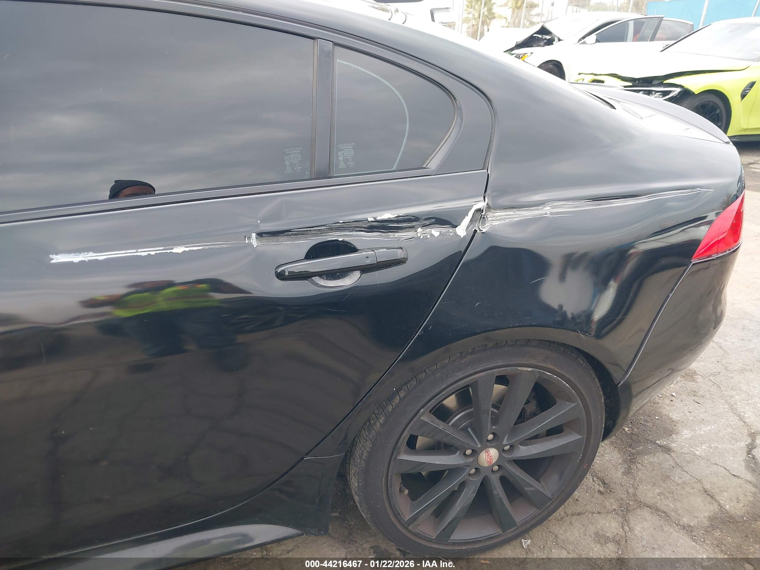 JAGUAR XE image 6