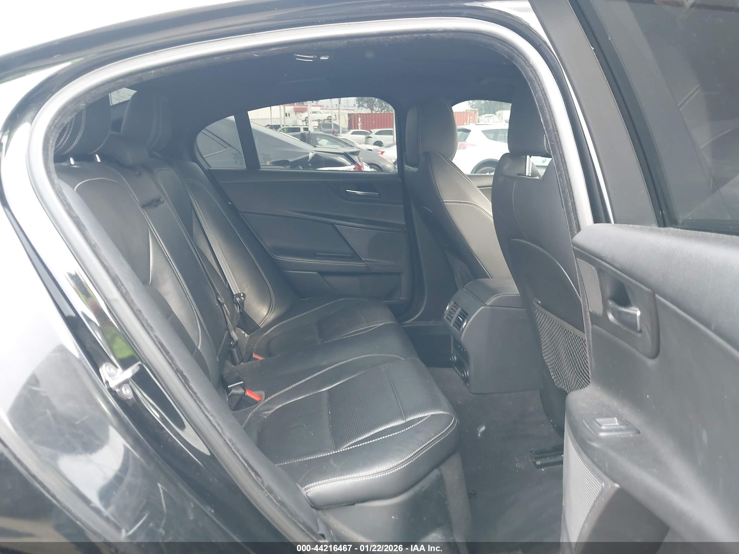 JAGUAR XE image 8
