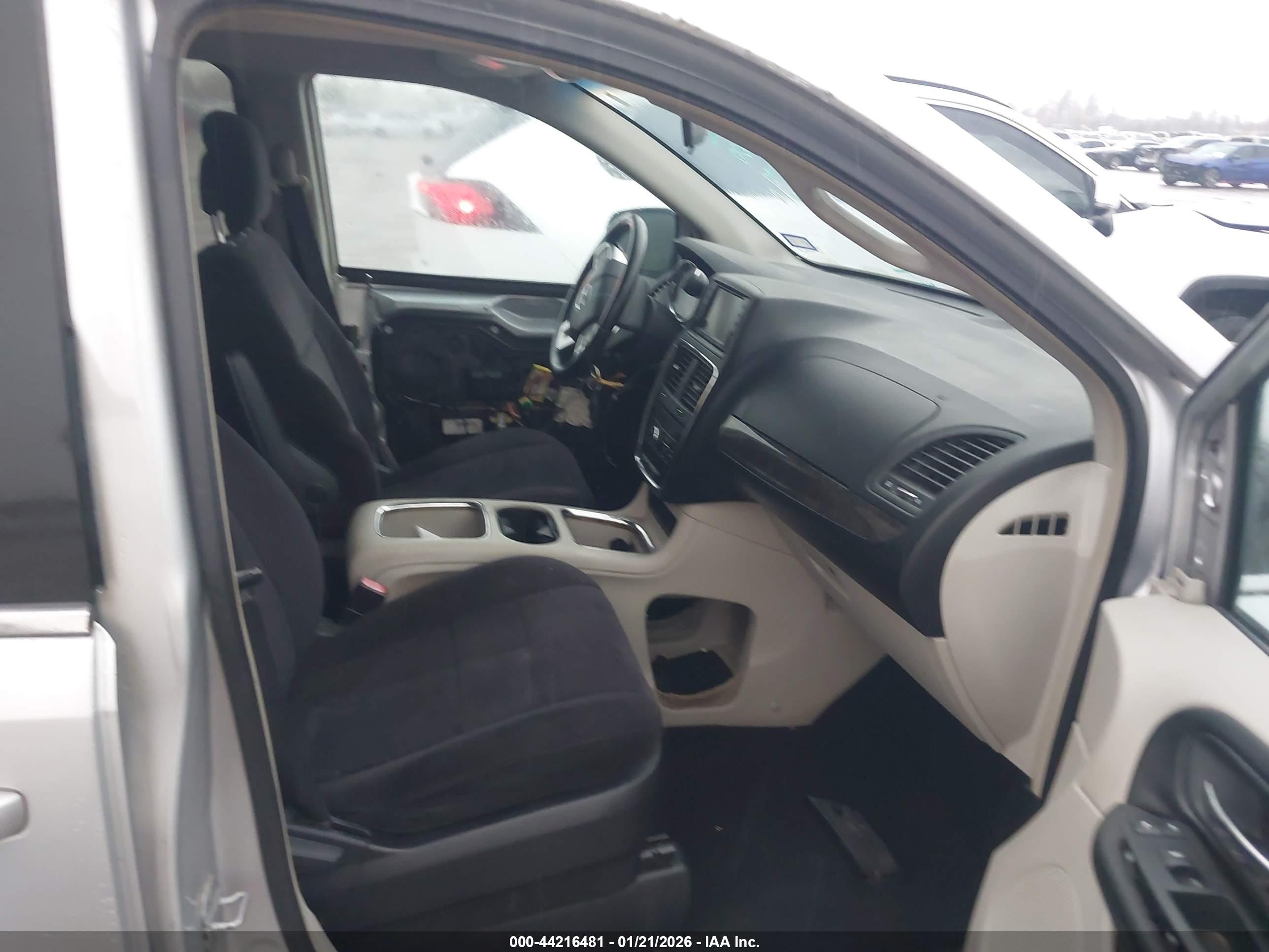 DODGE GRAND image 5