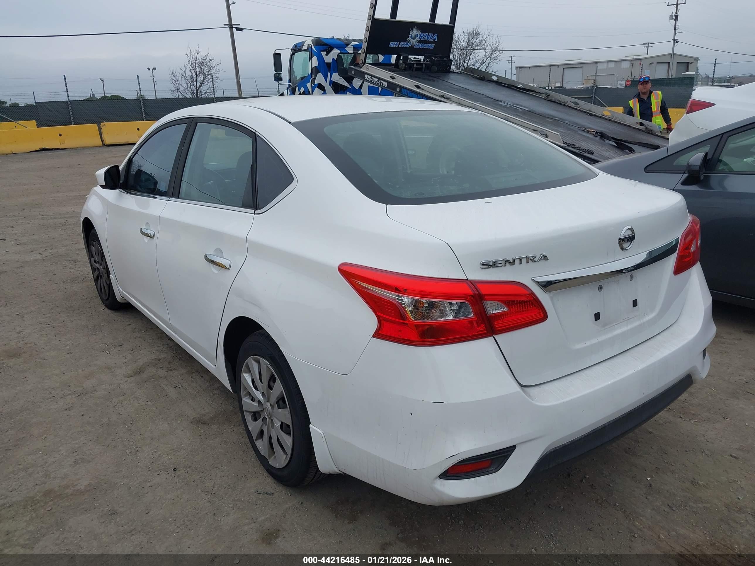 NISSAN SENTRA image 6