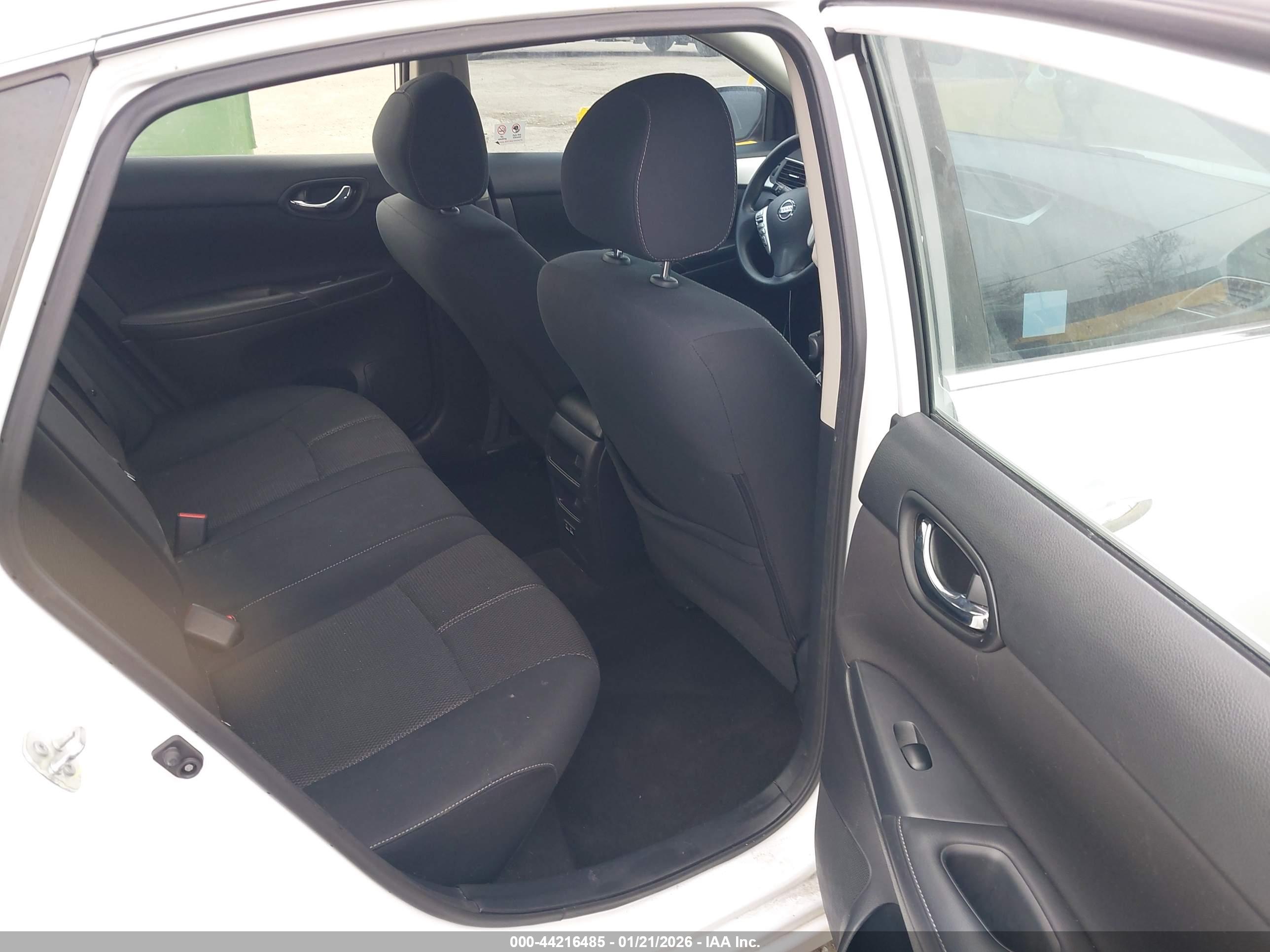 NISSAN SENTRA image 8