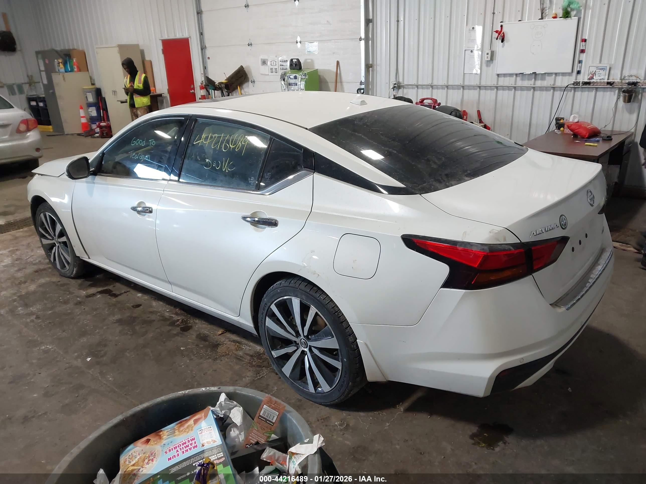 NISSAN ALTIMA image 3
