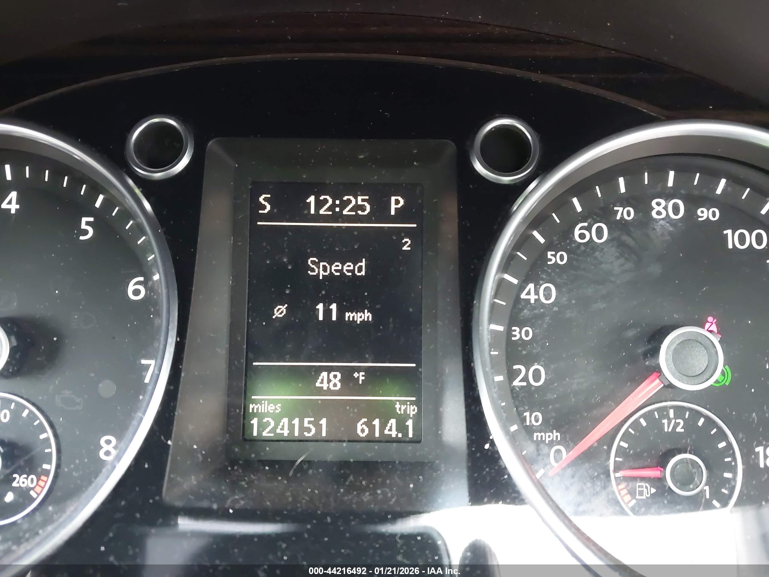VOLKSWAGEN CC image 7