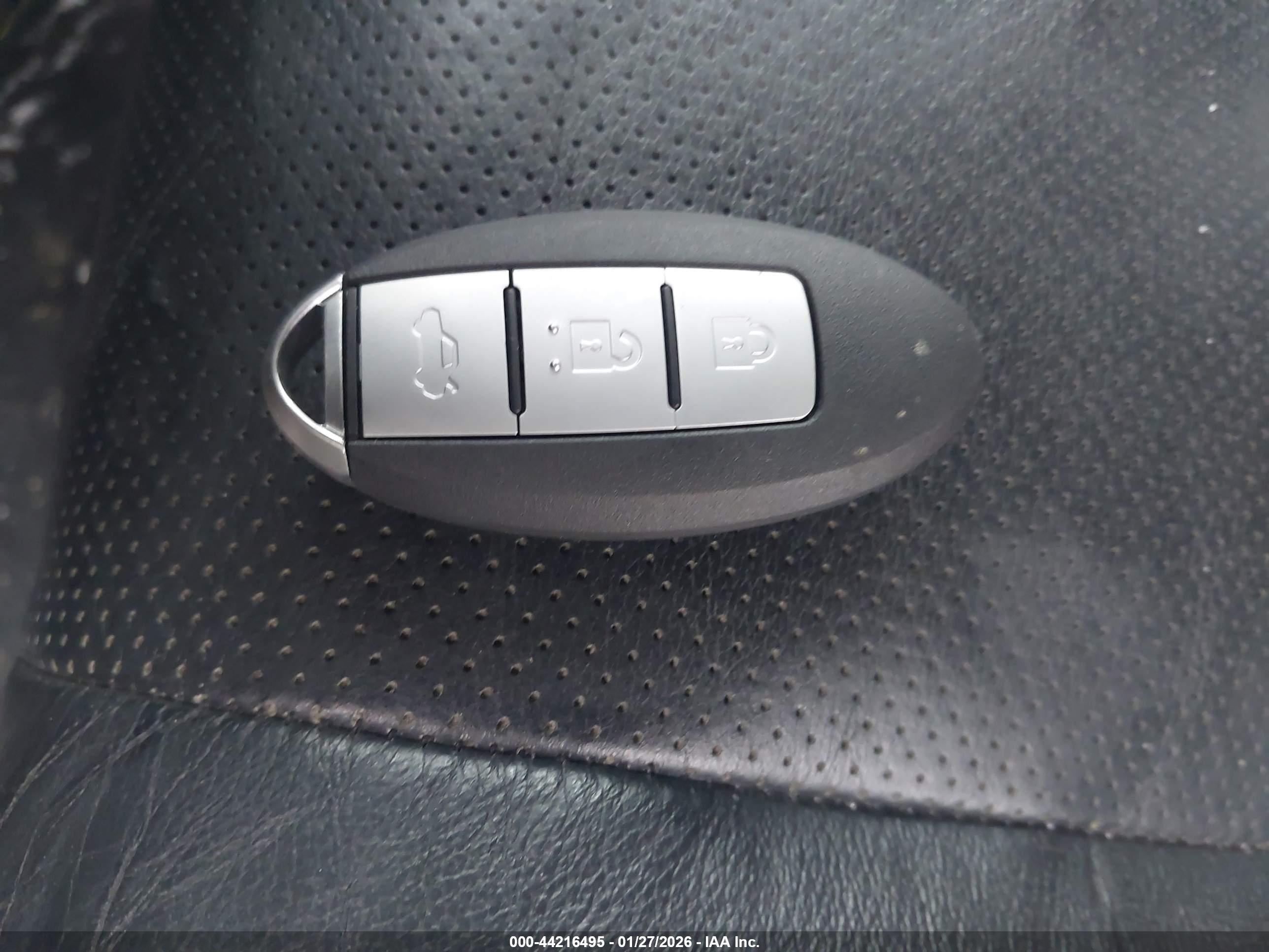 NISSAN MURANO image 11
